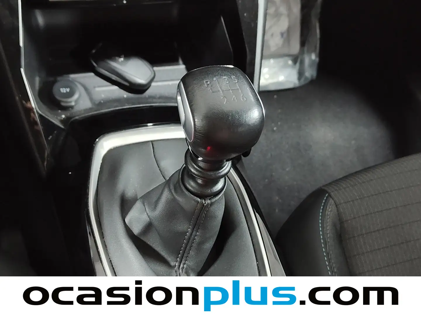 Foto Peugeot 2008 Peugeot 2008 PureTech 130 S&S Allure (130 CV)