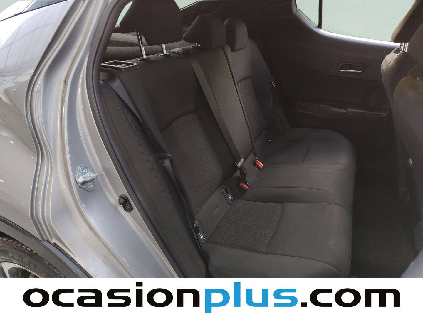 Foto Toyota C-HR Toyota C-HR 1.8 125H Advance (122 CV)