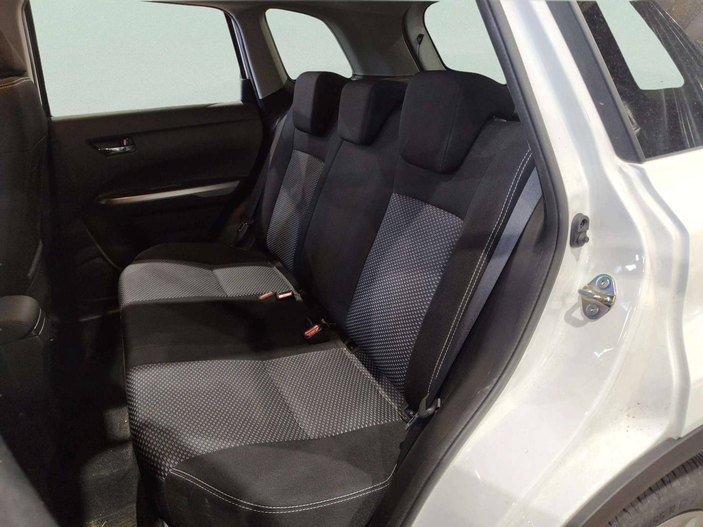 Foto asientos traseros Suzuki Vitara Suzuki Vitara 1.4 T Mild Hybrid GLE (129 CV)