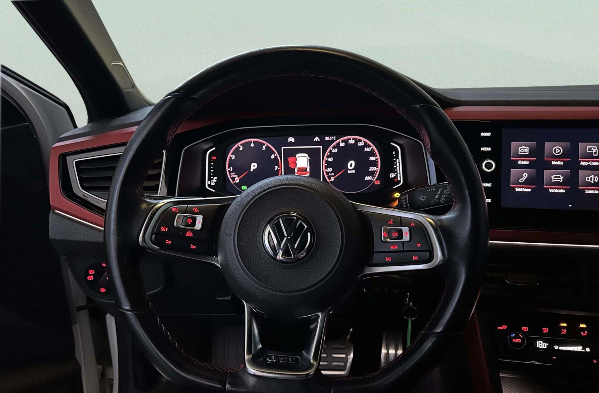 Volkswagen Polo GTI 2.0 TSI DSG - foto 22