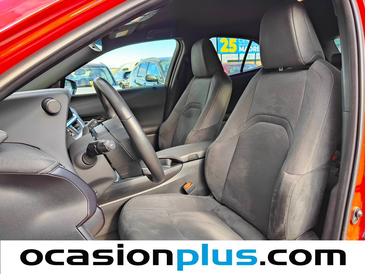 Foto asientos delanteros Lexus UX Lexus UX 250h Business 2WD (184 CV)