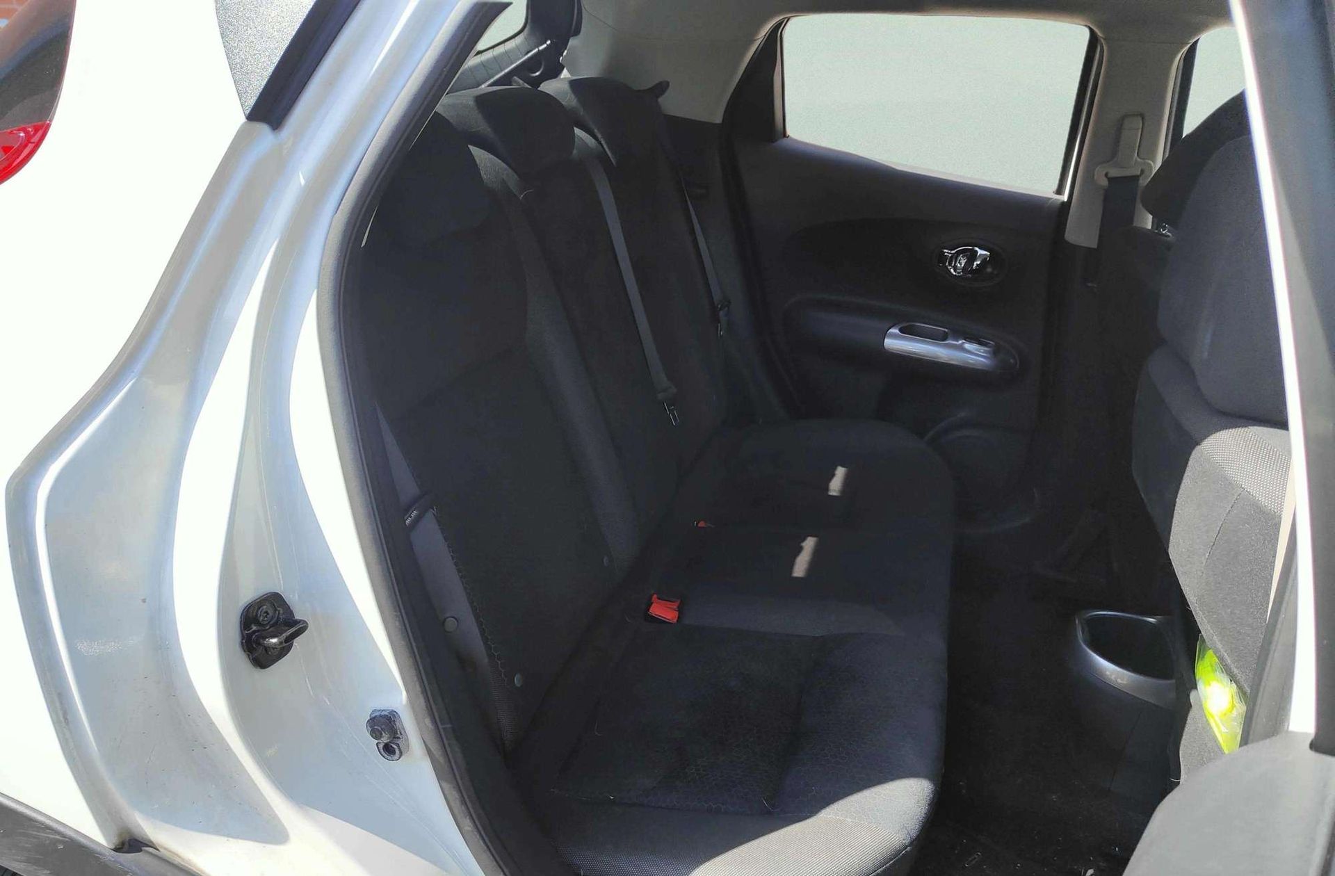 Nissan Juke 1.6 Acenta Connect 4x2 CVT - foto 15