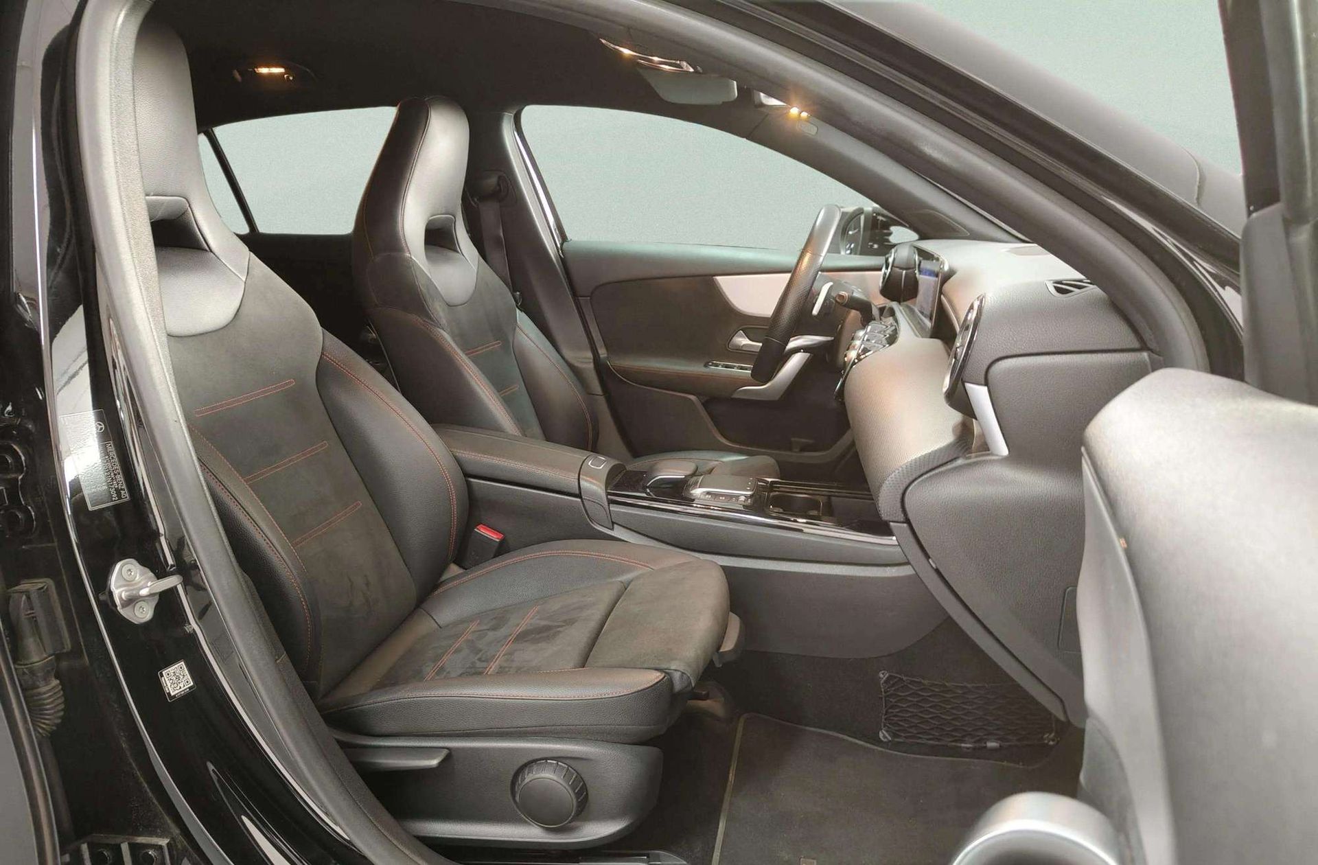 Mercedes-Benz Clase A 200 d Pack AMG - foto 21
