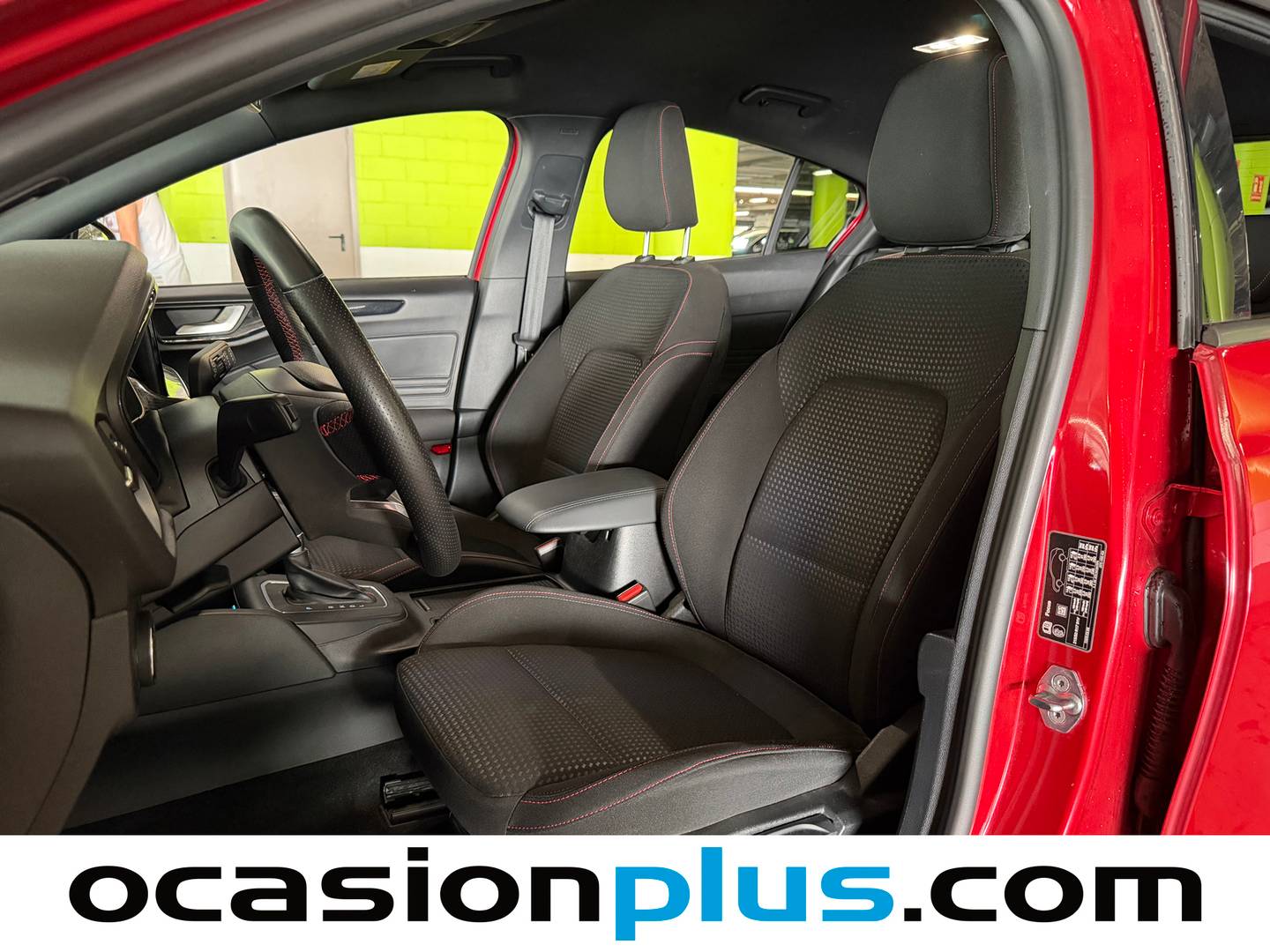 Foto asientos delanteros Ford Focus Ford Focus 1.0 Ecoboost MHEV ST-Line Auto (155 CV)