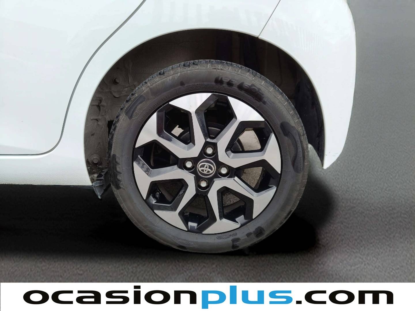 Foto Toyota Aygo Toyota Aygo 1.0 70 x-play (72 CV)