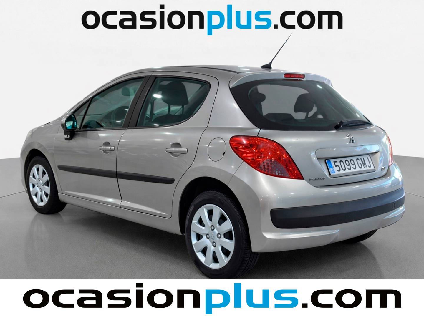 Foto trasera Peugeot 207 Peugeot 207 1.4 VTi 16v Confort (95 CV) derecha