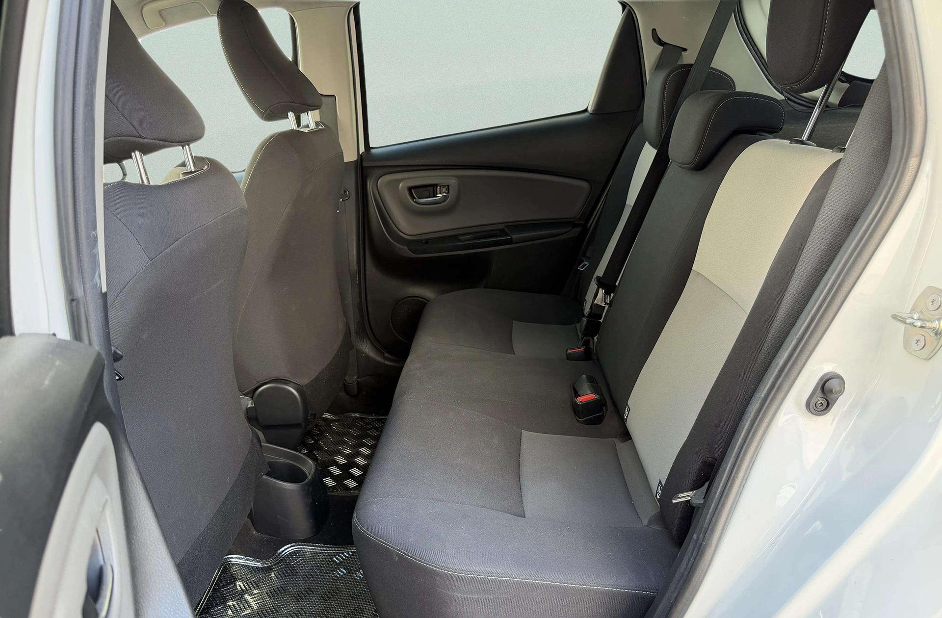 Toyota Yaris 1.5 Active - foto 10