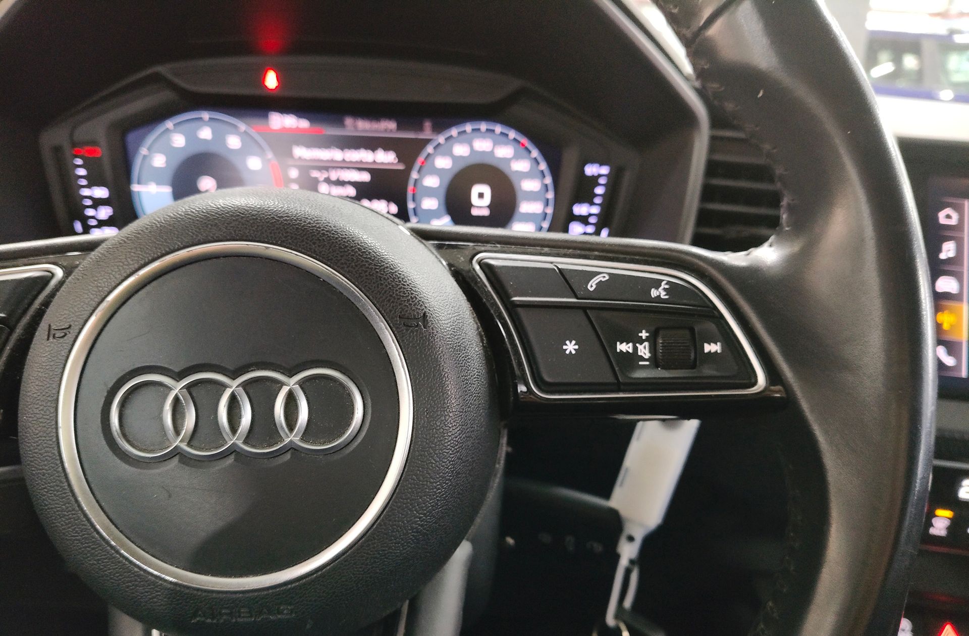 Audi A1 Sportback Advanced 25 TFSI - foto 24