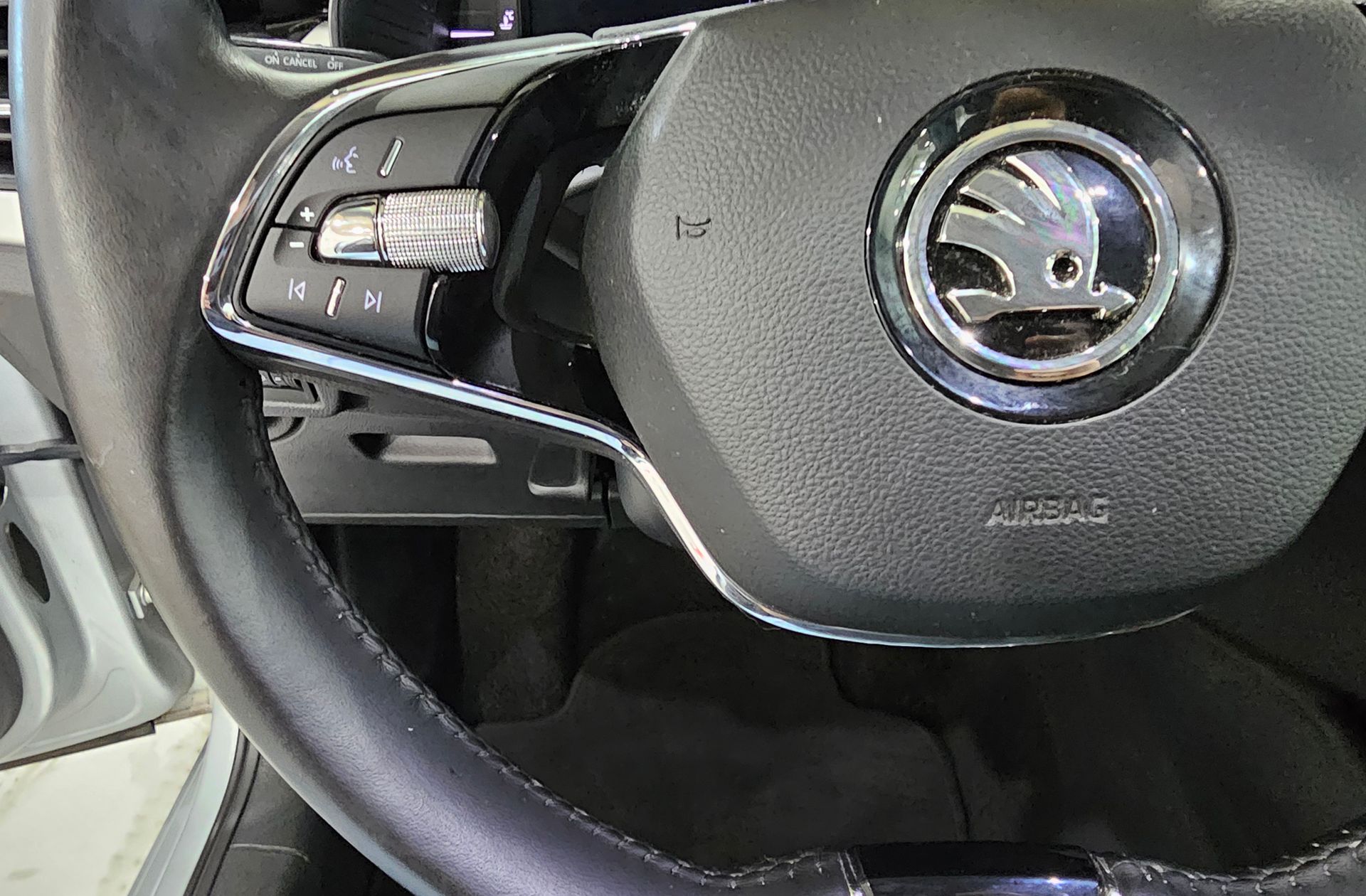 Škoda Kamiq 1.5 TSI Ambition DSG - foto 28