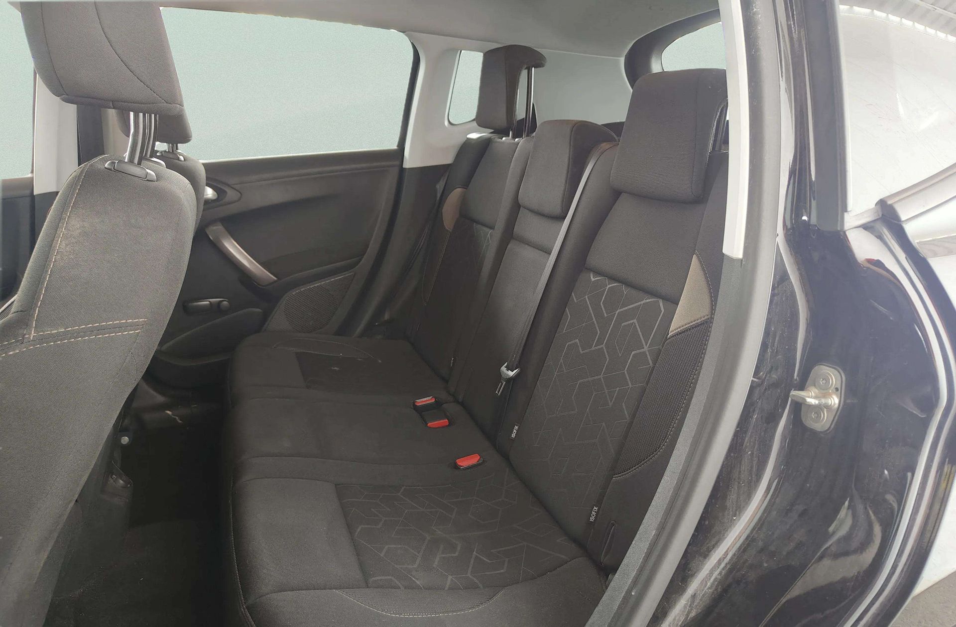 Peugeot 2008 BlueHDi 100 Style - foto 10