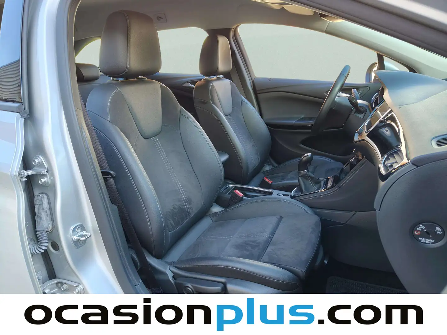 Foto Opel Astra Opel Astra 1.2 Turbo SHR Elegance (145 CV)