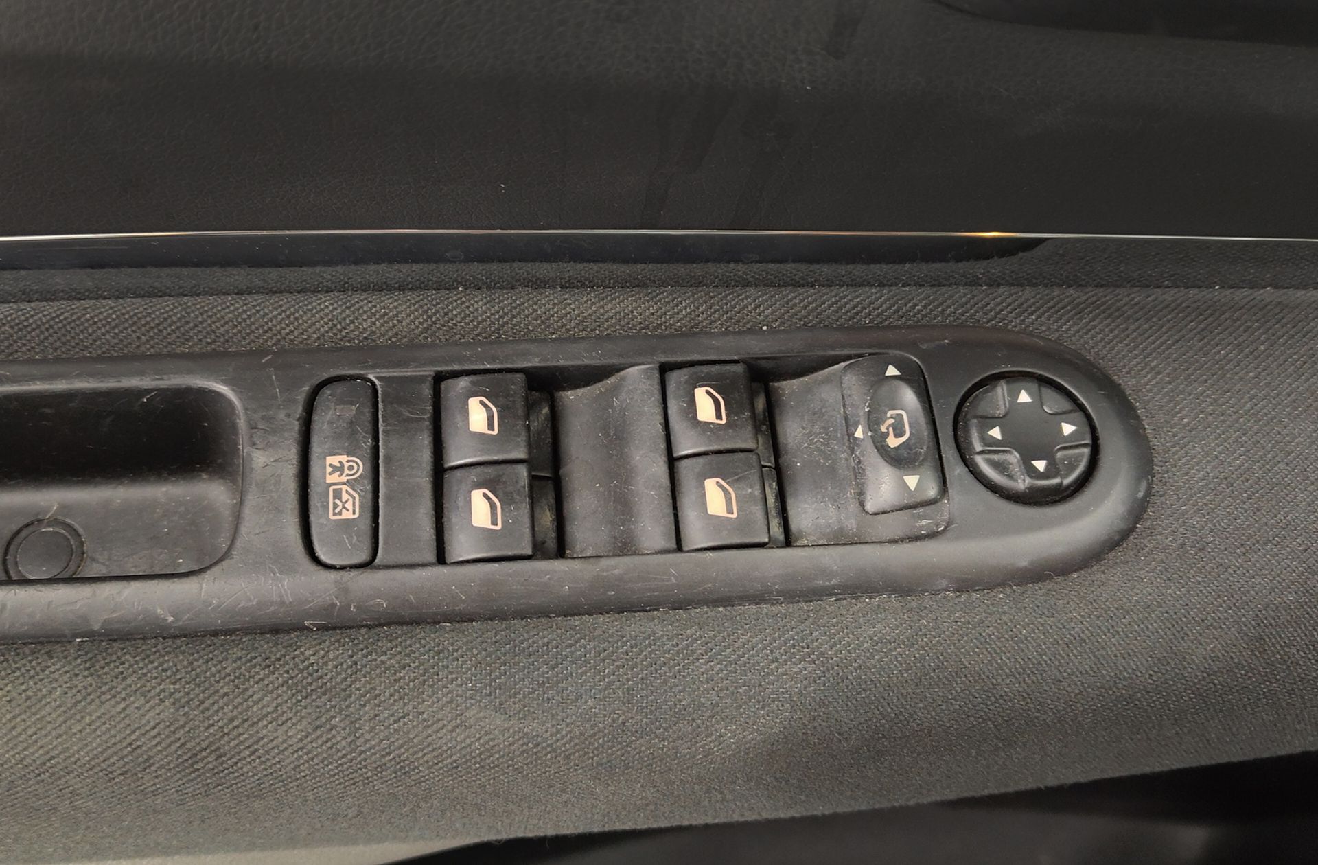 Peugeot 3008 1.6 BlueHDi FAP Style - foto 34