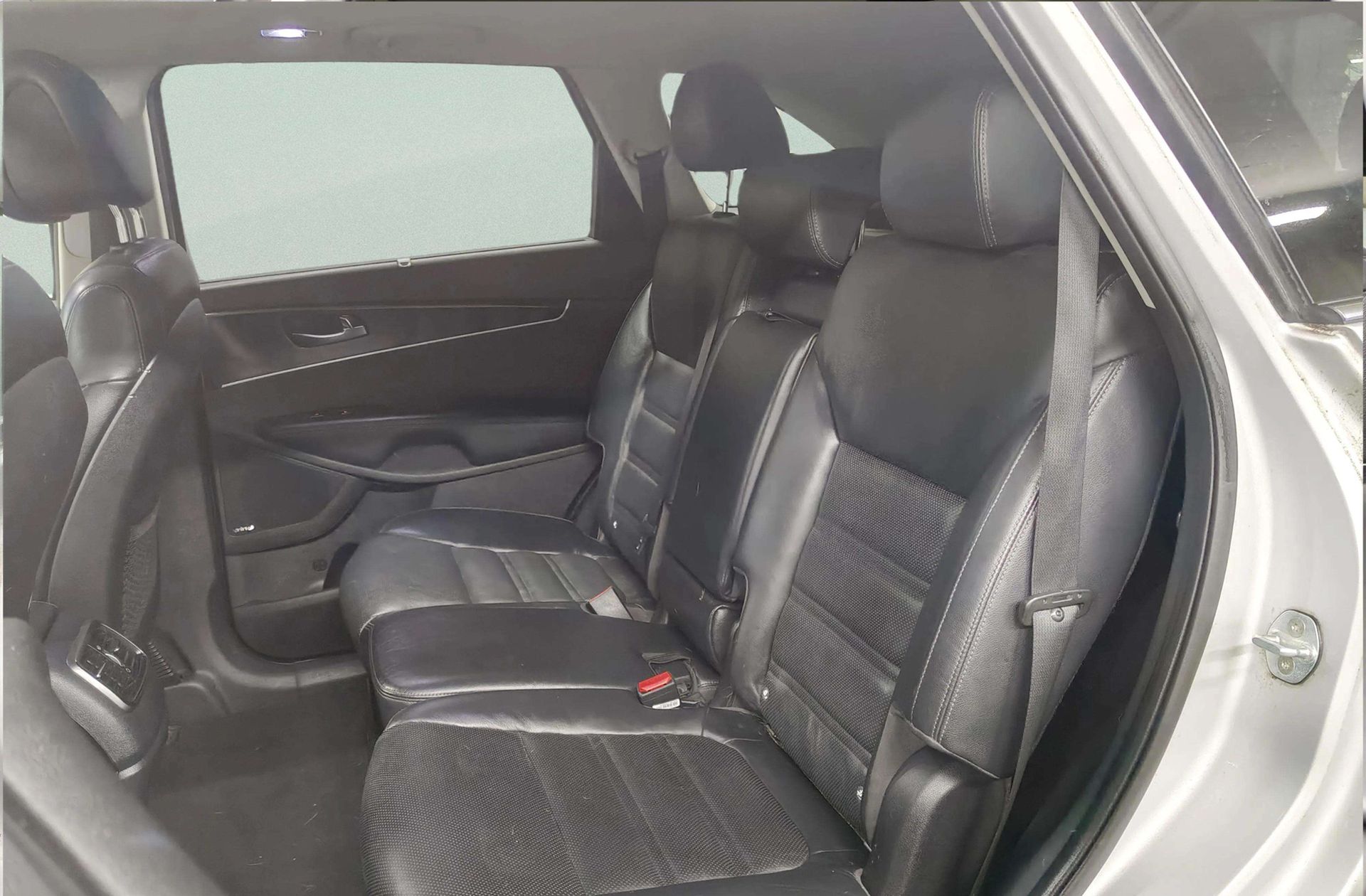 Kia Sorento 2.2 CRDi Emotion 4x4 (Pack Luxury) 7 plazas - foto 11