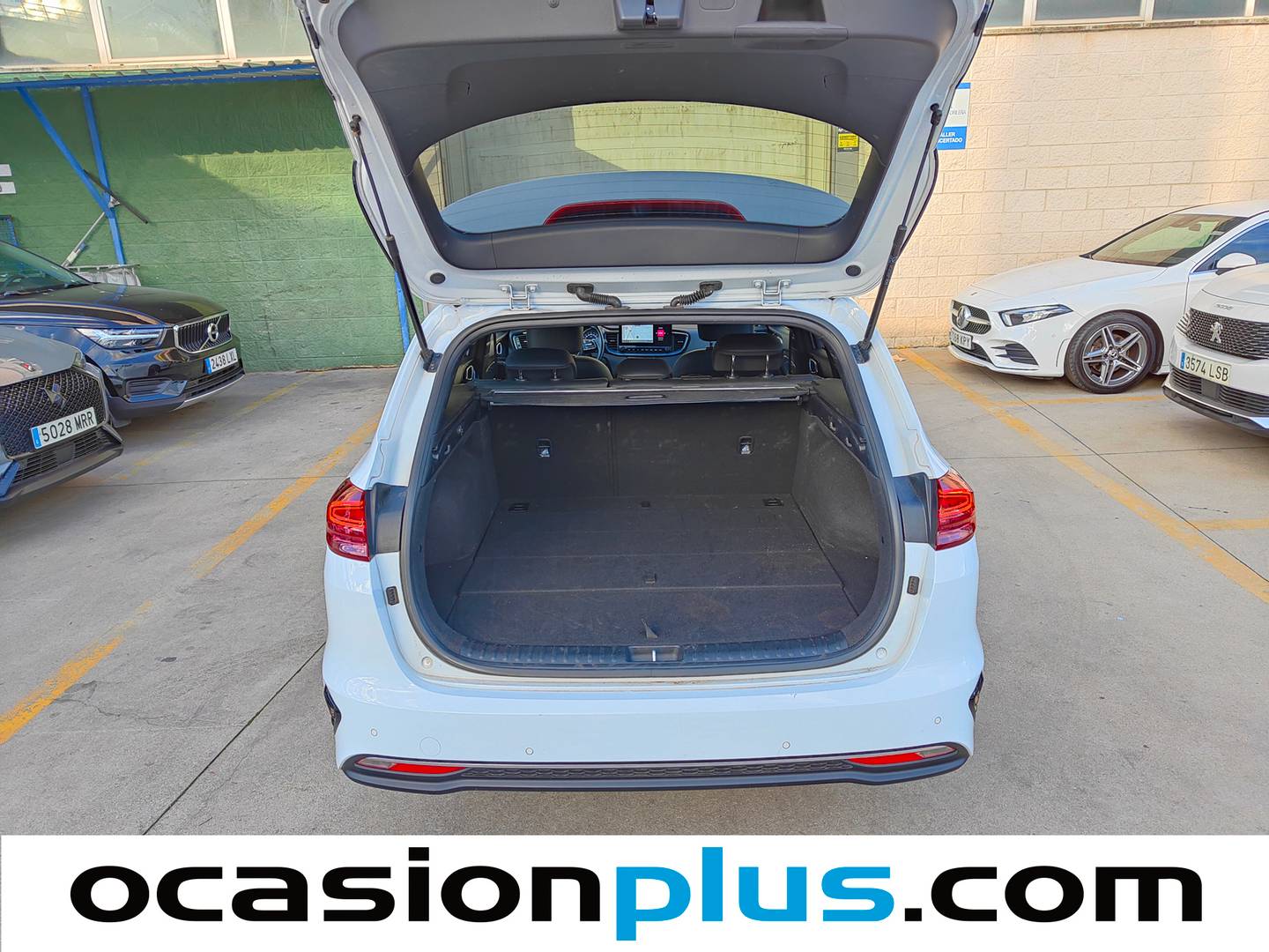 Foto KIA Ceed Tourer Kia Ceed Tourer Tourer 1.0 MHEV Style Edition DCT (100 CV)