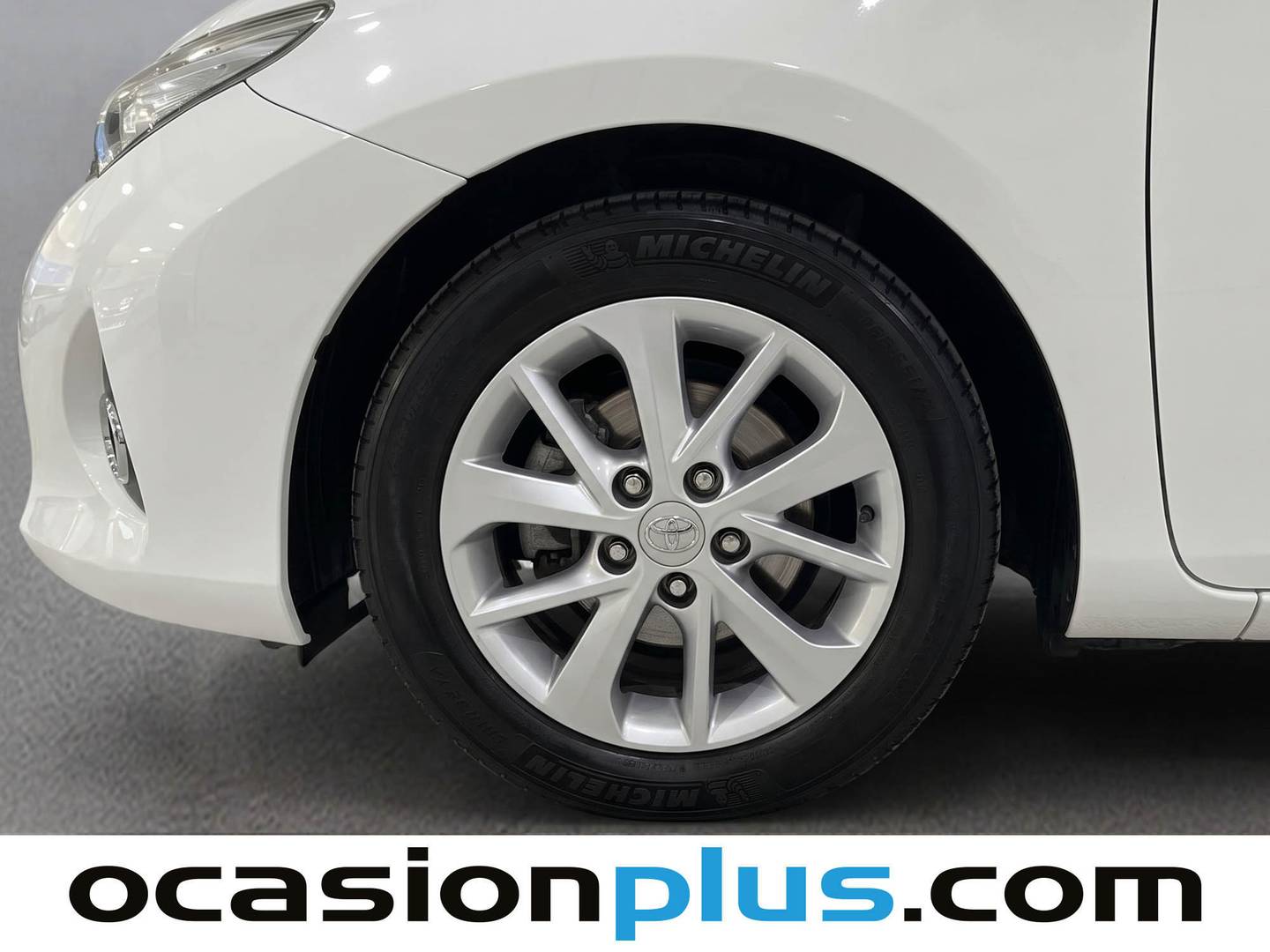 Paquetes del Toyota Auris Toyota Auris 130 Touring Sports Active (132 CV)