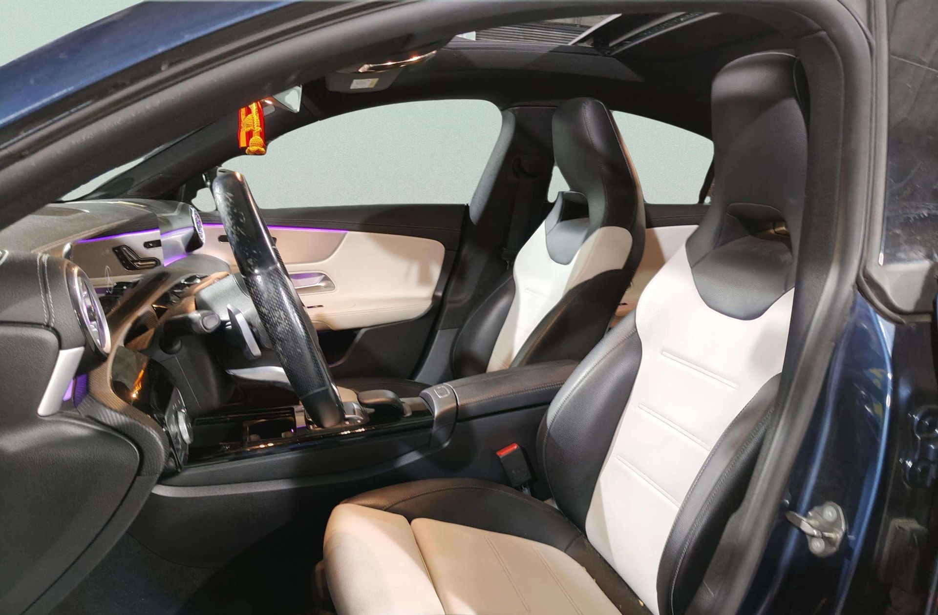 Mercedes-Benz CLA 220 d - foto 16