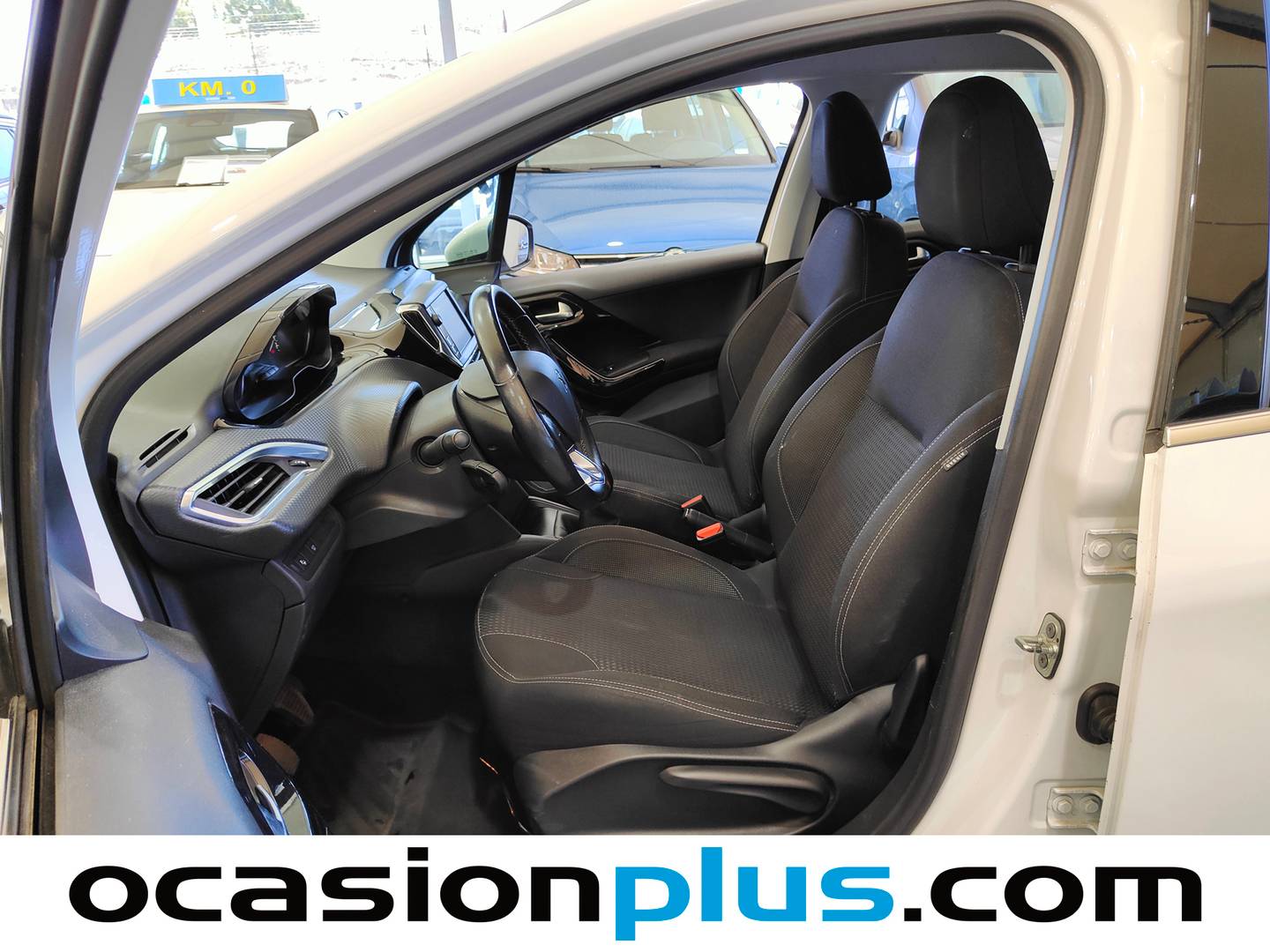 Foto Peugeot 208 Peugeot 208 BlueHDi 100 Tech Edition (99 CV)