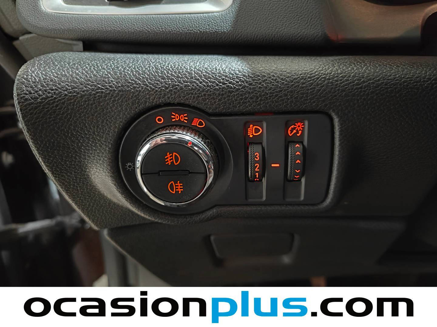 Foto Opel Astra Opel Astra 1.4 Turbo Sedan Selective (140 CV)