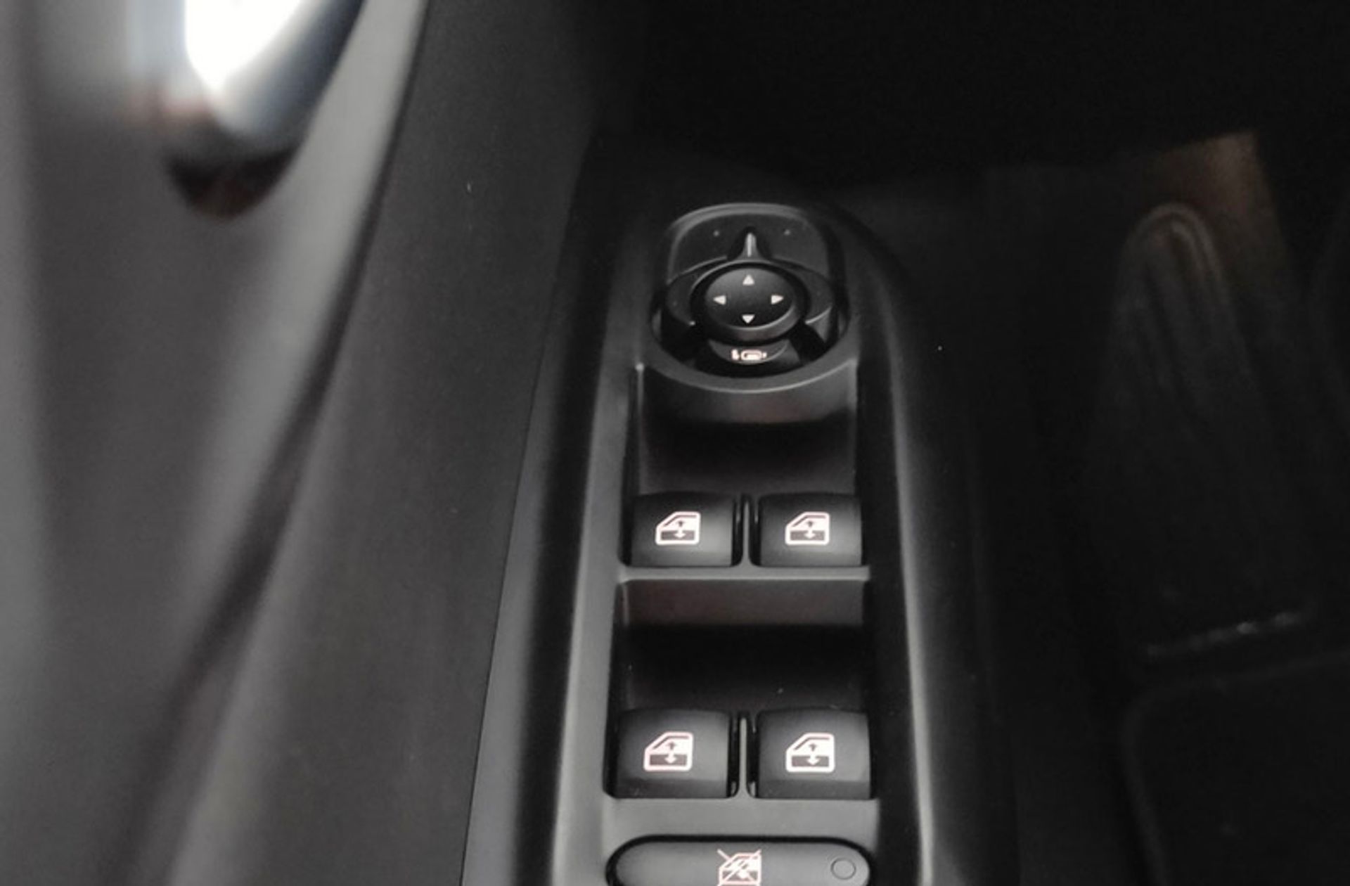Alfa Romeo Tonale 1.6 DS Sprint FWD - foto 40