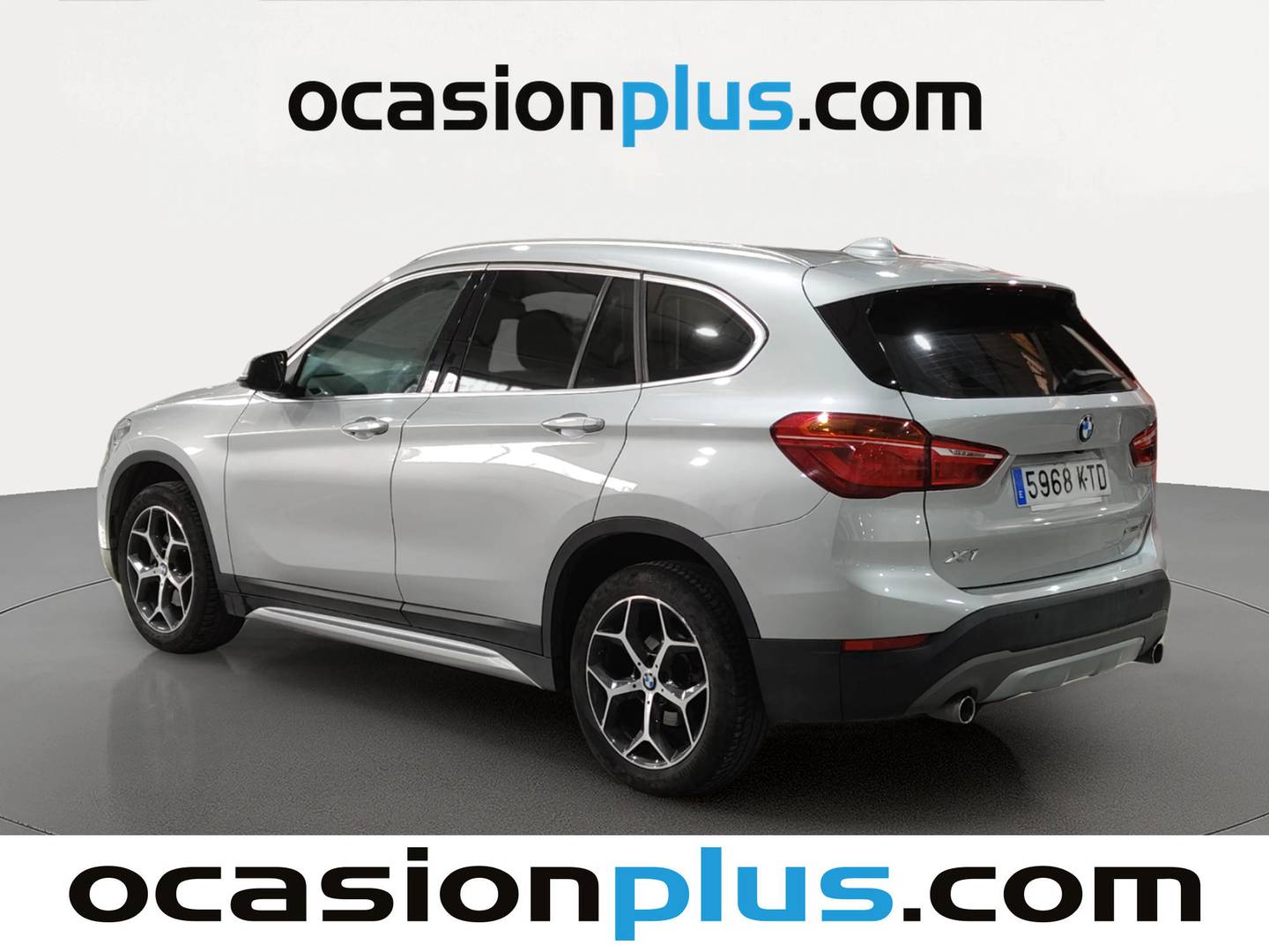 Foto delantera BMW X1 BMW X1 sDrive18d  (150 CV) derecha