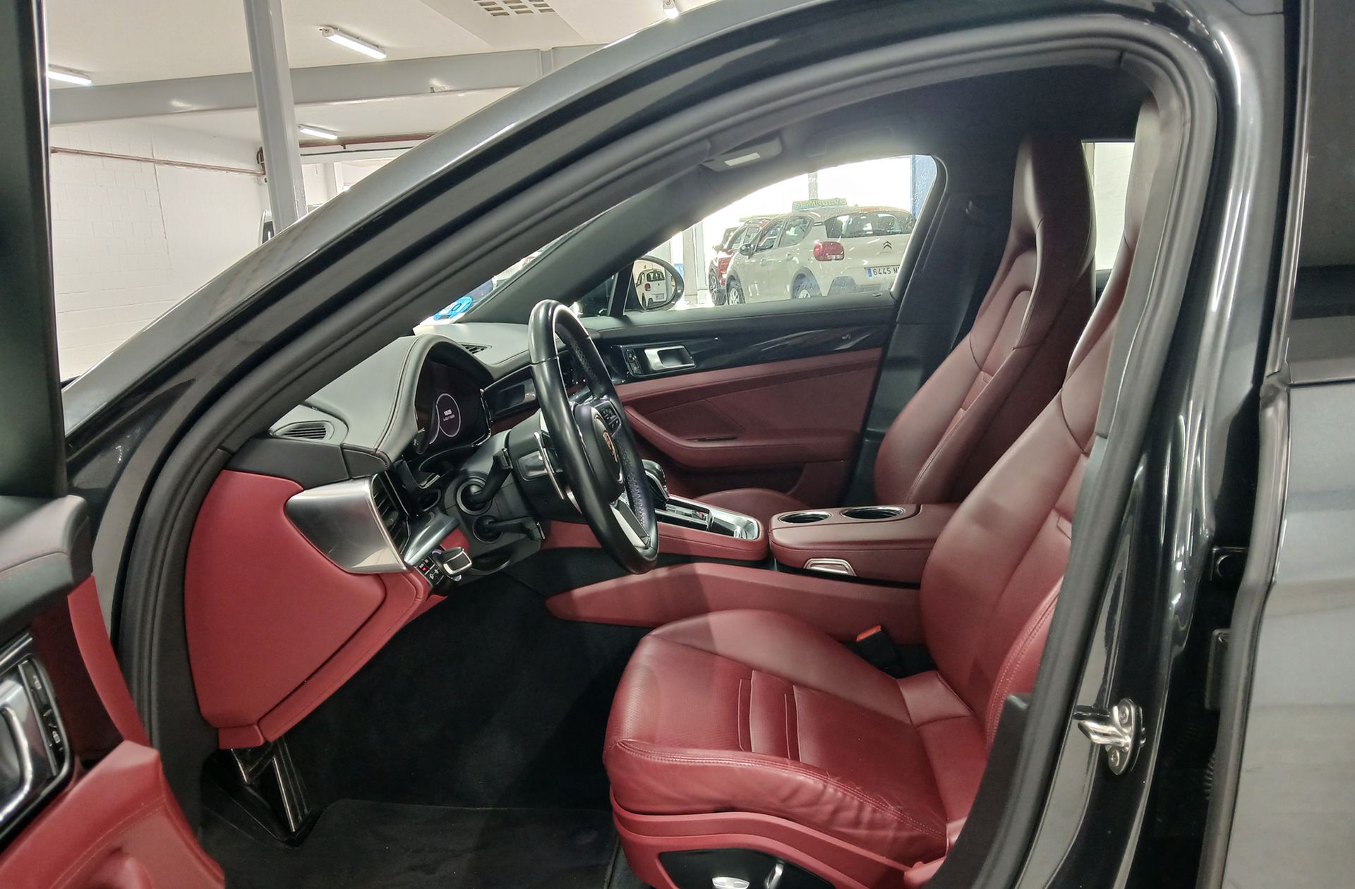 Porsche Panamera 4 E-Hybrid - foto 11