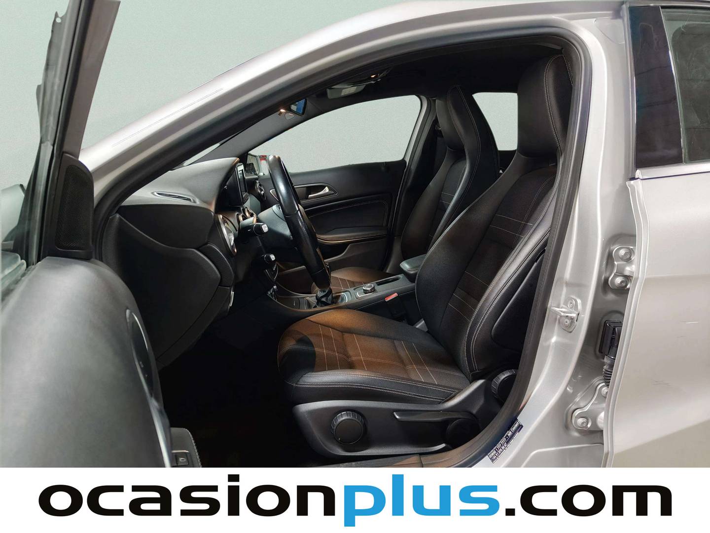 Foto asientos delanteros Mercedes Clase A Mercedes Clase A 180 CDI Blue Efficiency Urban (109 CV)