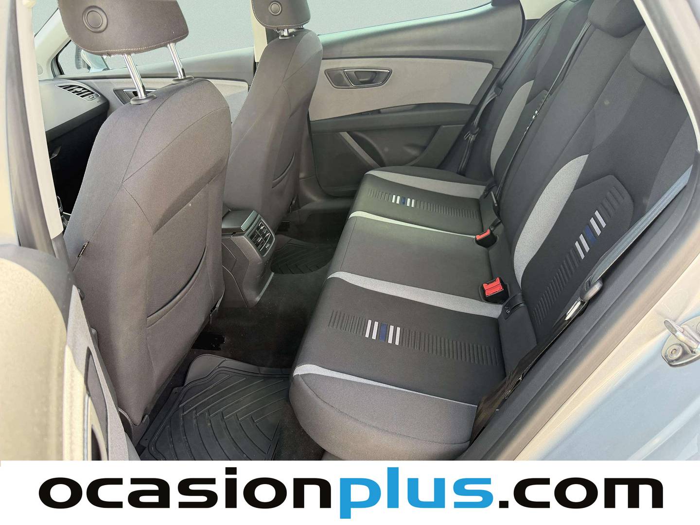 Foto asientos traseros Seat León Seat León 1.6 TDI S&S Style Visio Edition (115 CV)