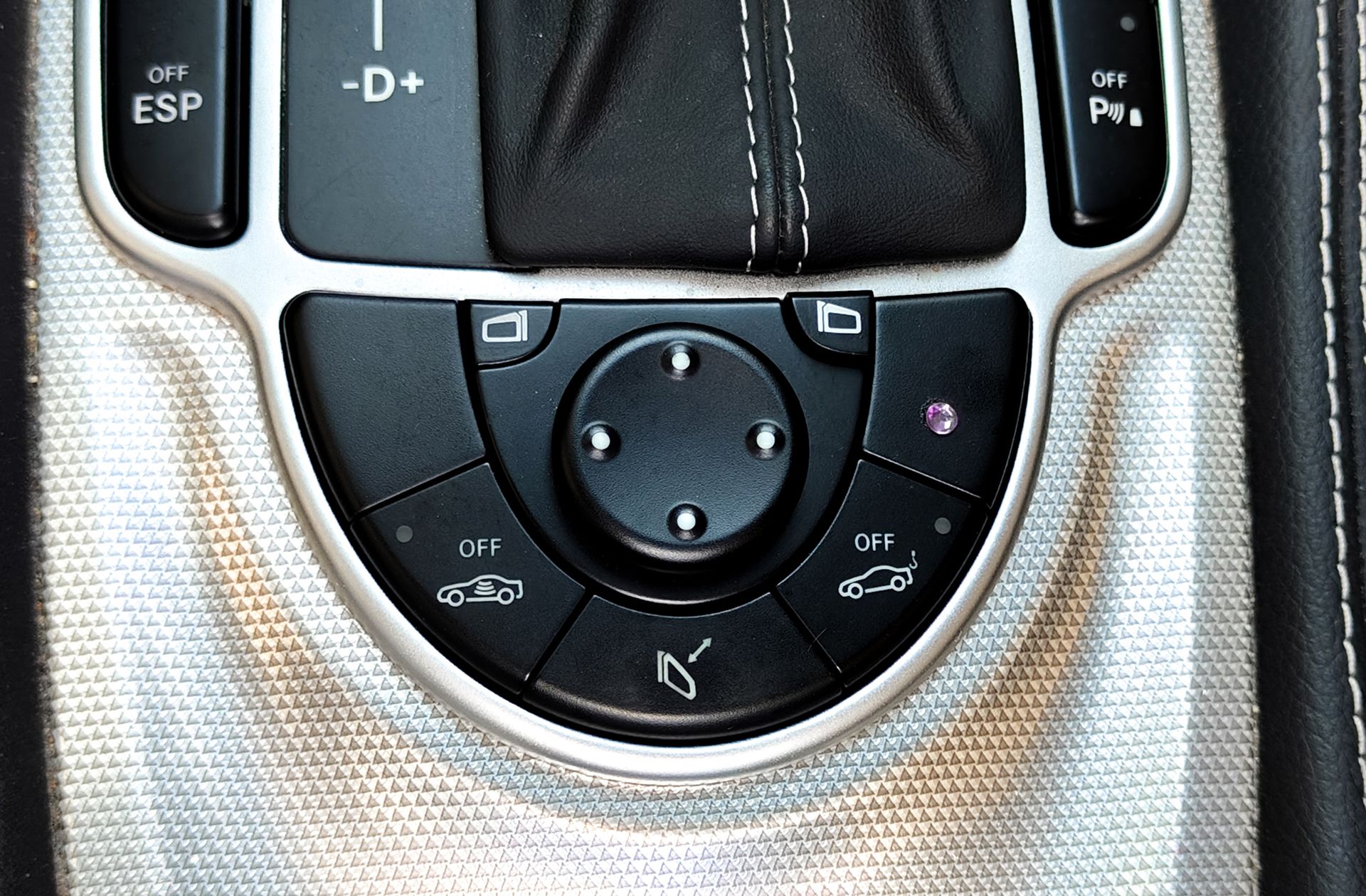 Mercedes-Benz SL 350 - foto 39