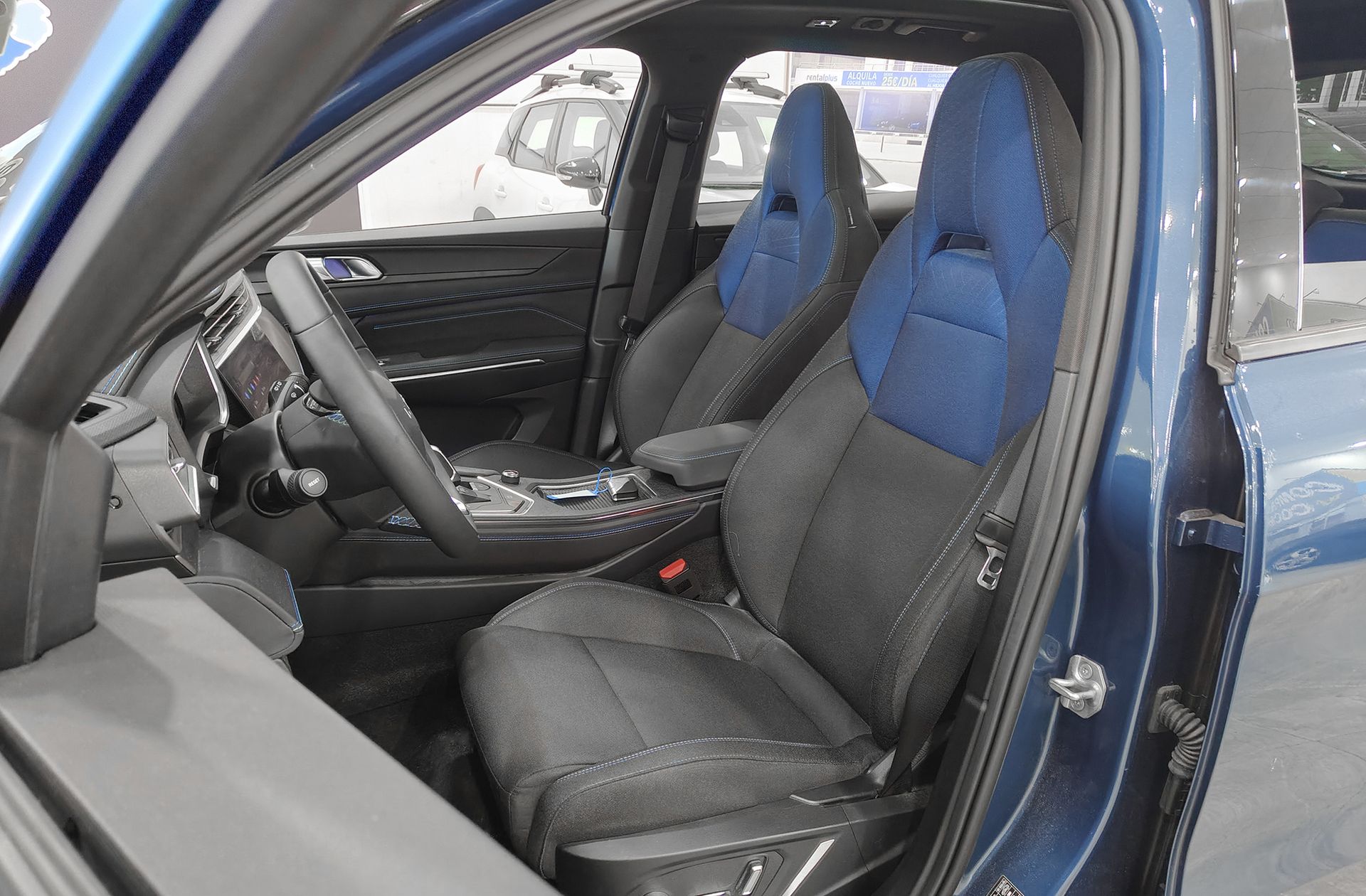 Lynk & Co 01 1.5 PHEV - foto 14