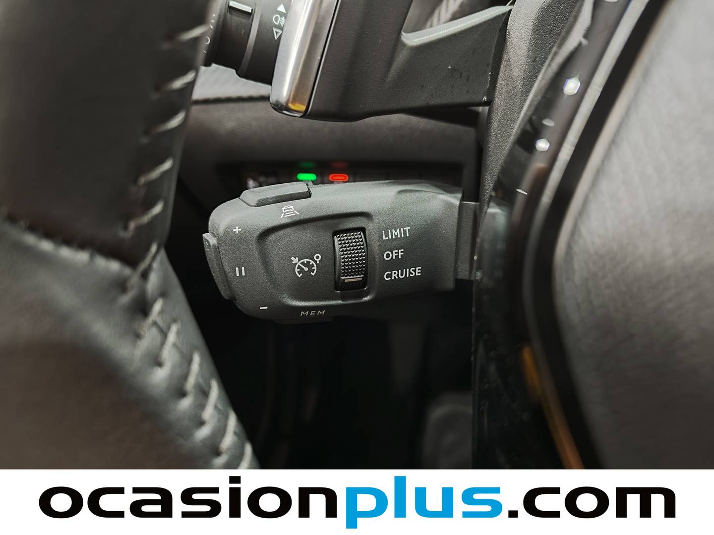 Foto Peugeot 2008 Peugeot 2008 PureTech 130 S&S Allure Pack EAT8 (130 CV)