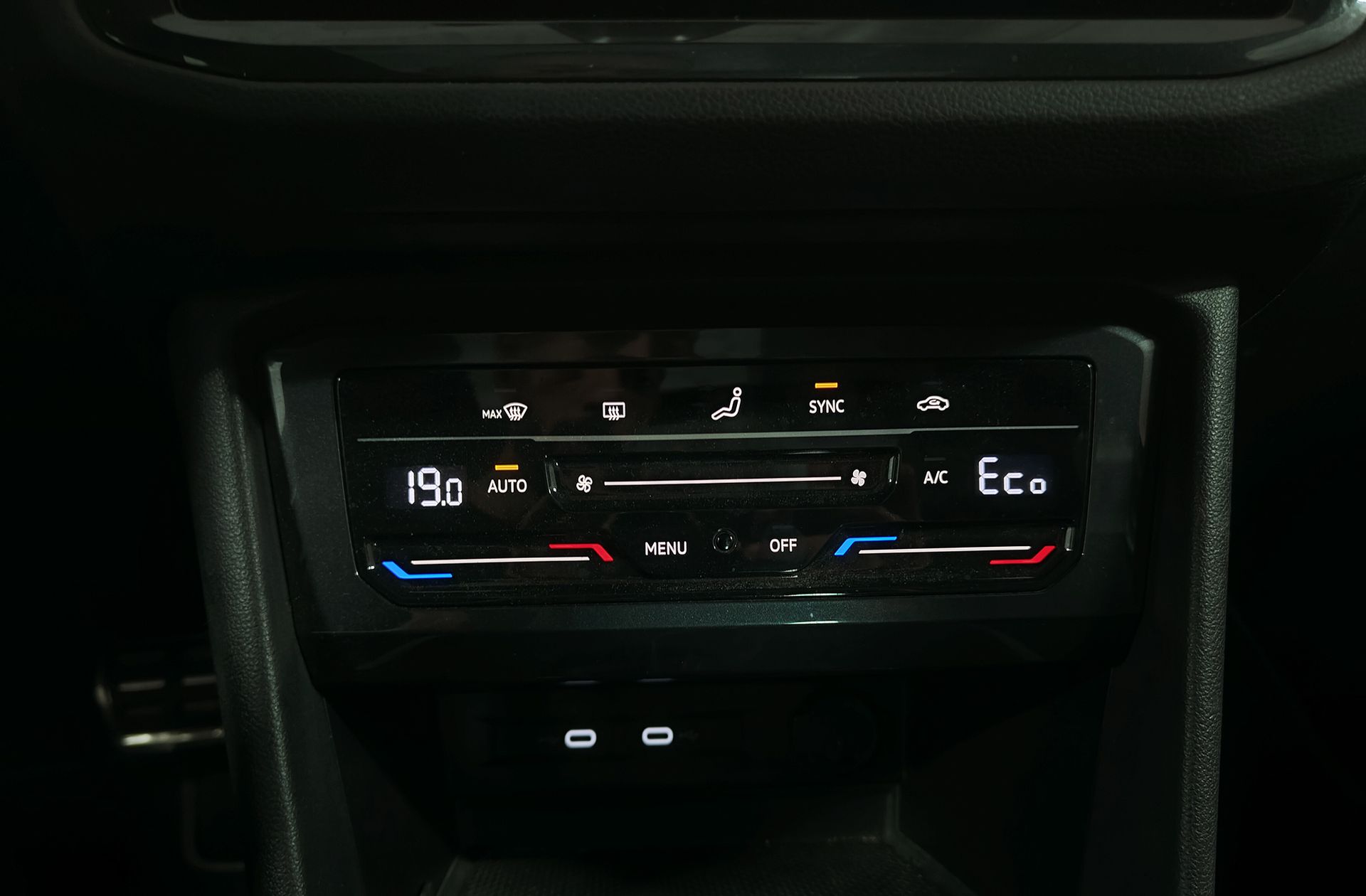 Volkswagen Tiguan R-Line 1.4 TSI eHybrid DSG - foto 34