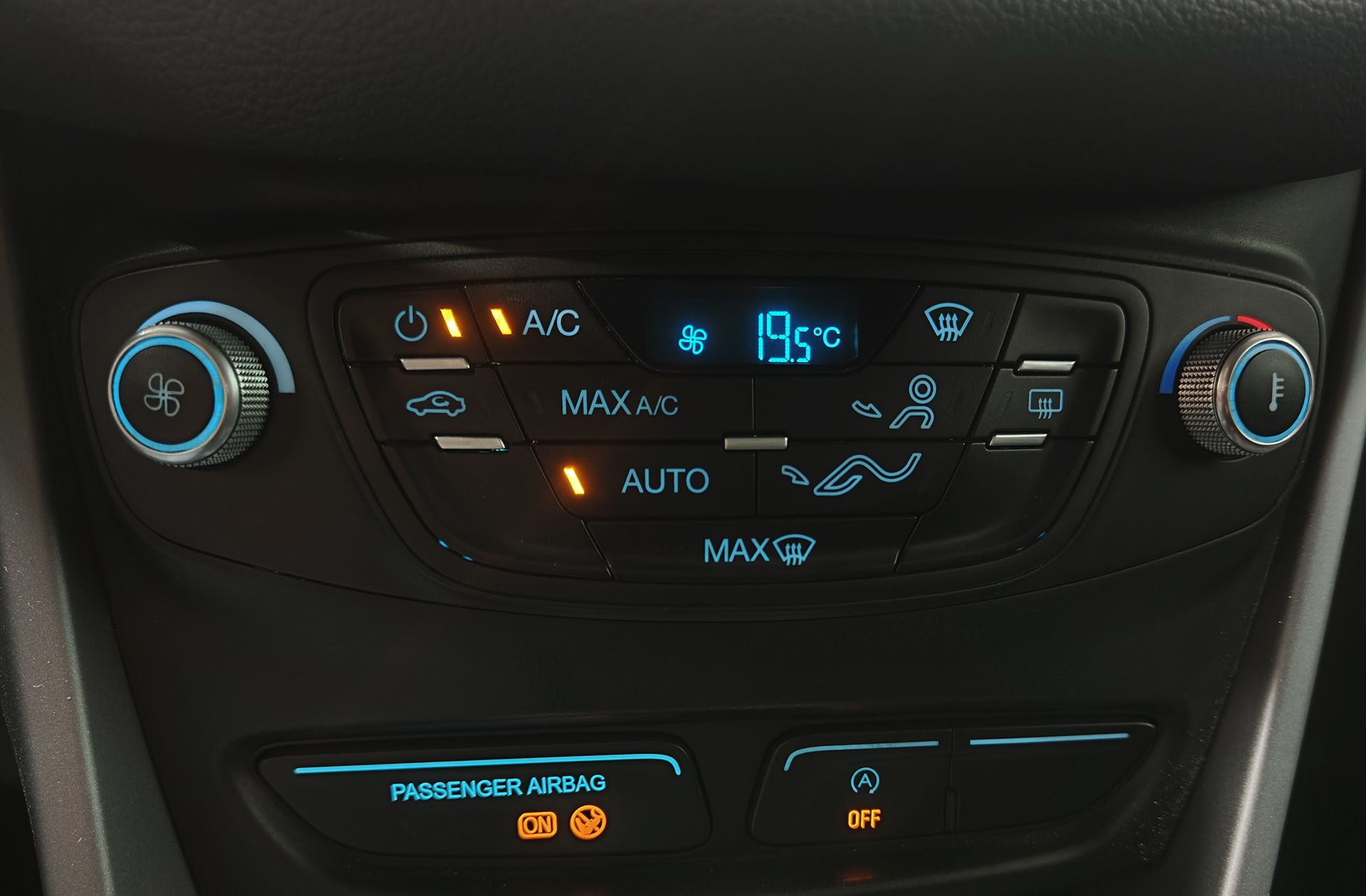 Ford B-Max 1.0 EcoBoost Trend - foto 26