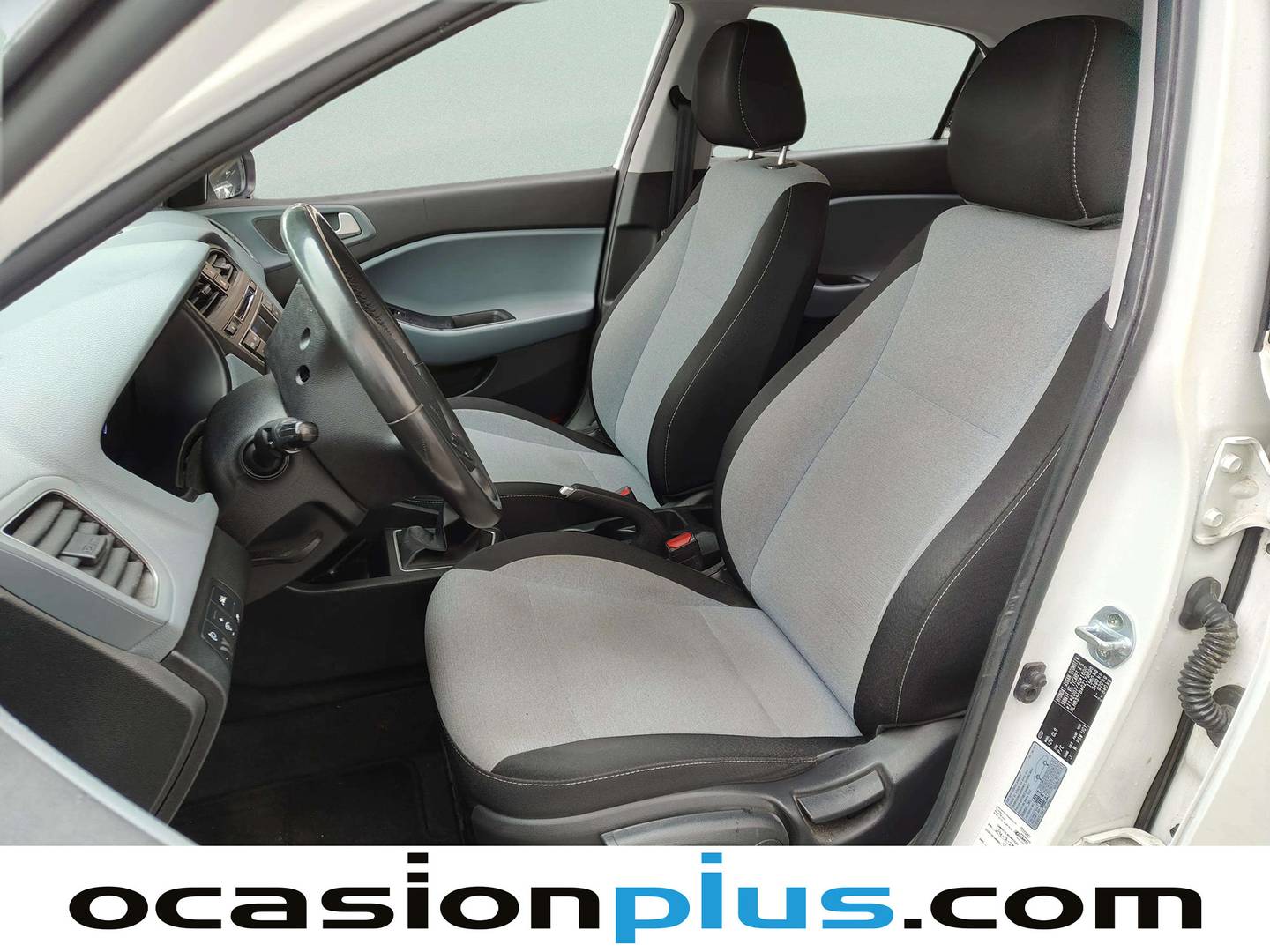 Foto asientos delanteros Hyundai i20 Hyundai i20 1.2 MPI Klass (84 CV)