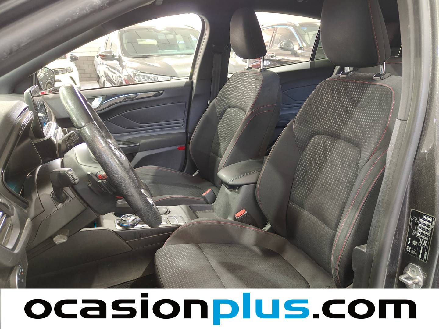 Foto asientos delanteros Ford Focus Ford Focus 1.5 Ecoblue ST-Line Auto (120 CV)