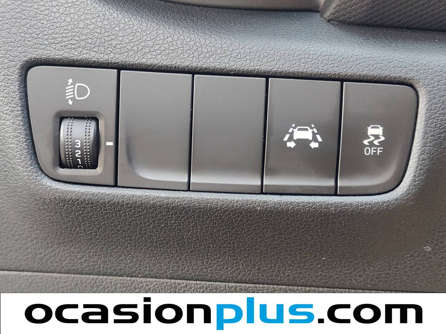 Extras y acabados del Hyundai Kona Hyundai Kona 1.0 TGDi Essence 4x2 (120 CV)