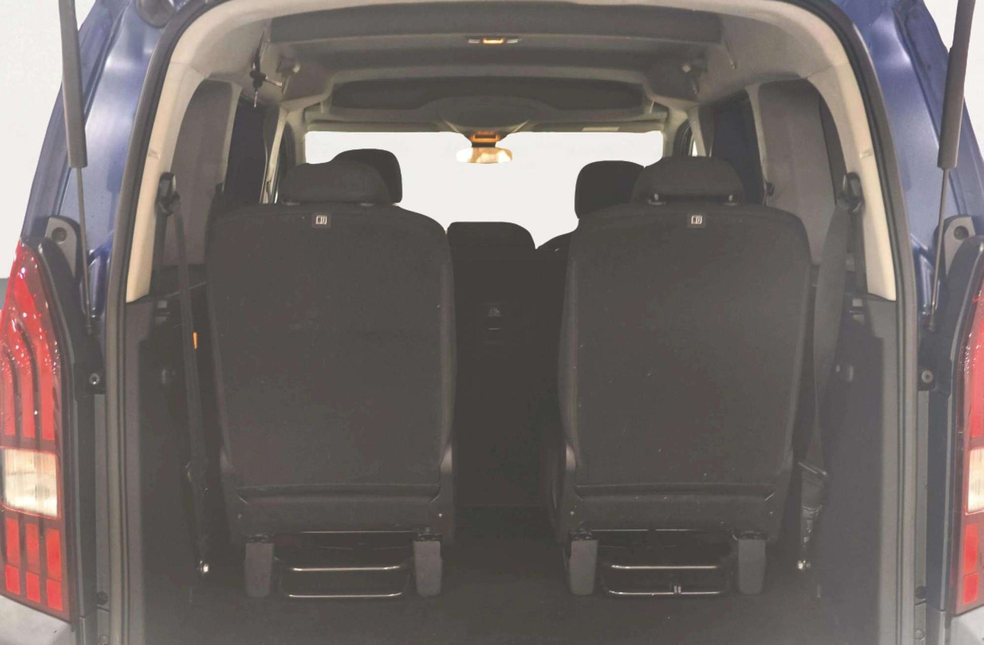 Peugeot Rifter BlueHDi 130 Allure Long 7 plazas - foto 17