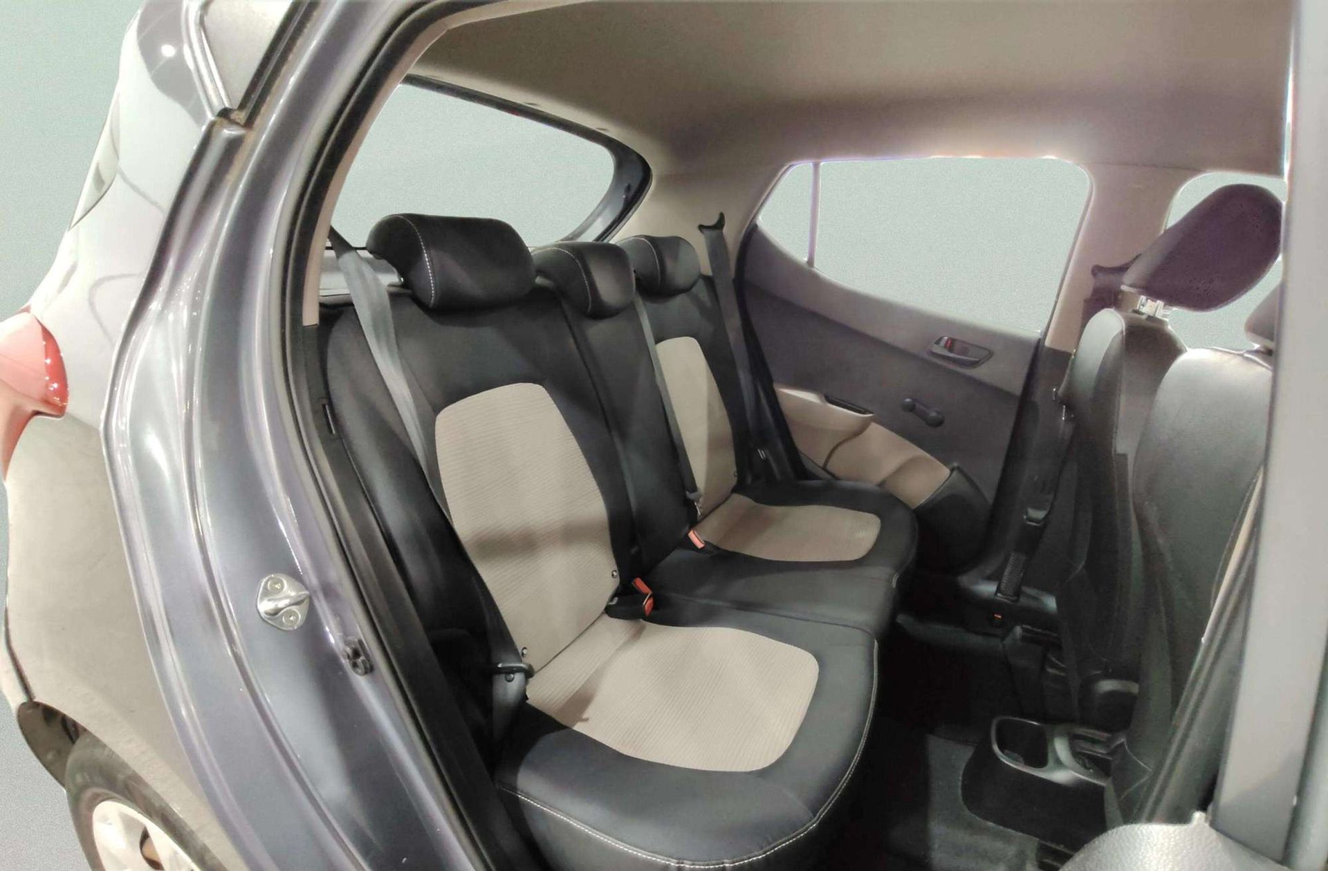 Hyundai i10 1.0 Klass - foto 13