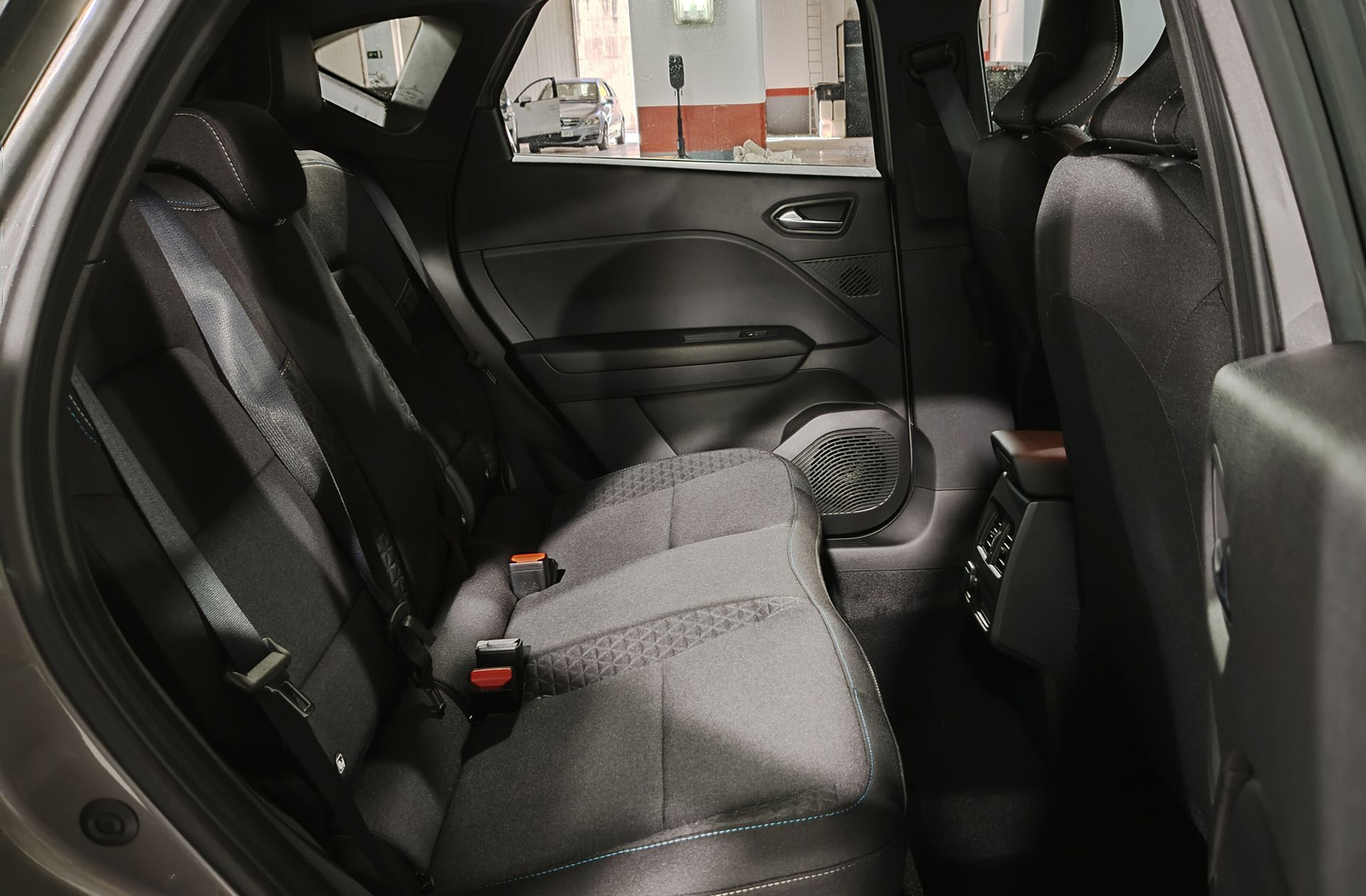 Renault Captur Evolution E-Tech full hybrid - foto 16