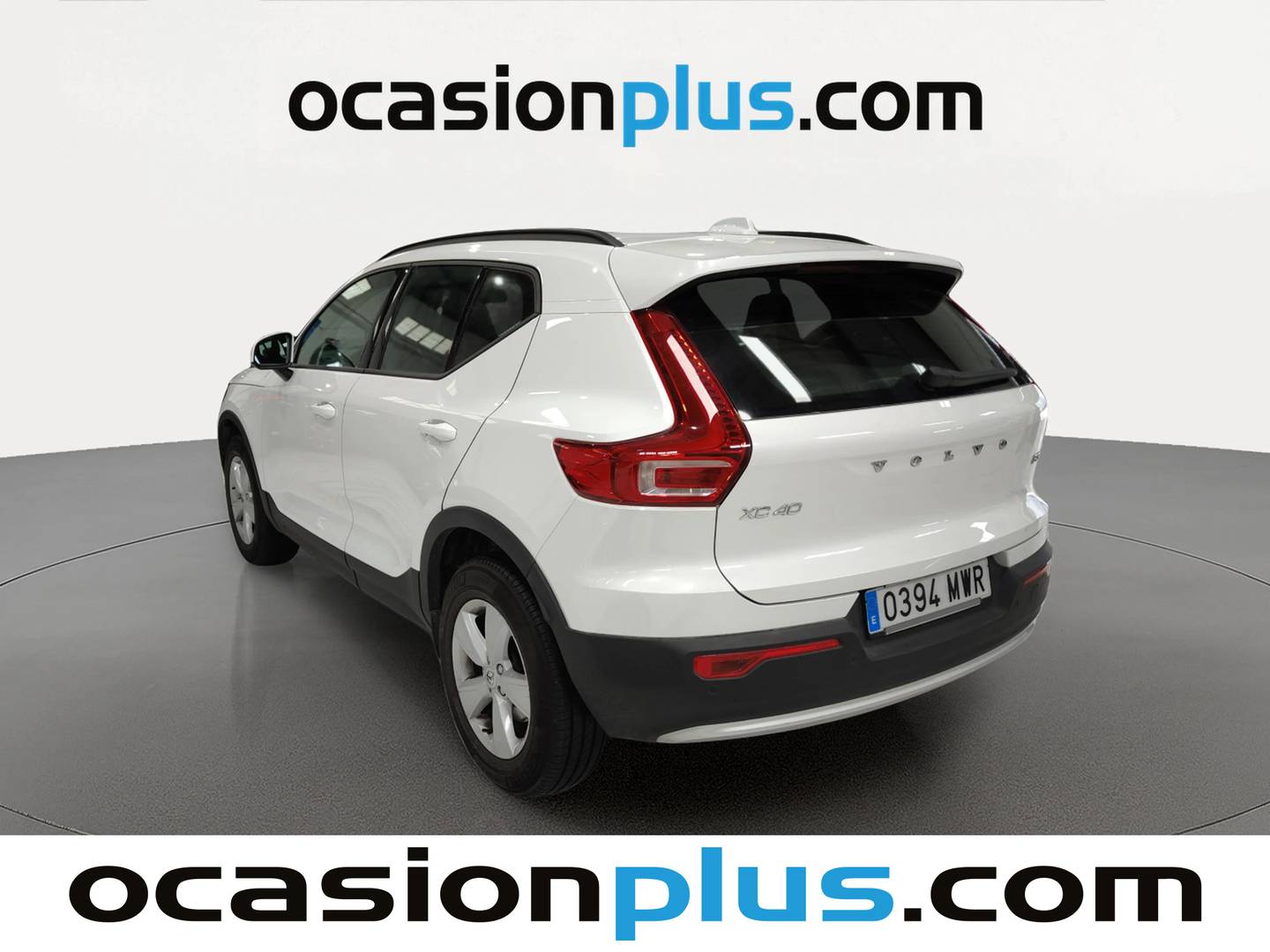 Foto trasera Volvo XC40 Volvo XC40 B3 G Essential Auto (163 CV) izquierda