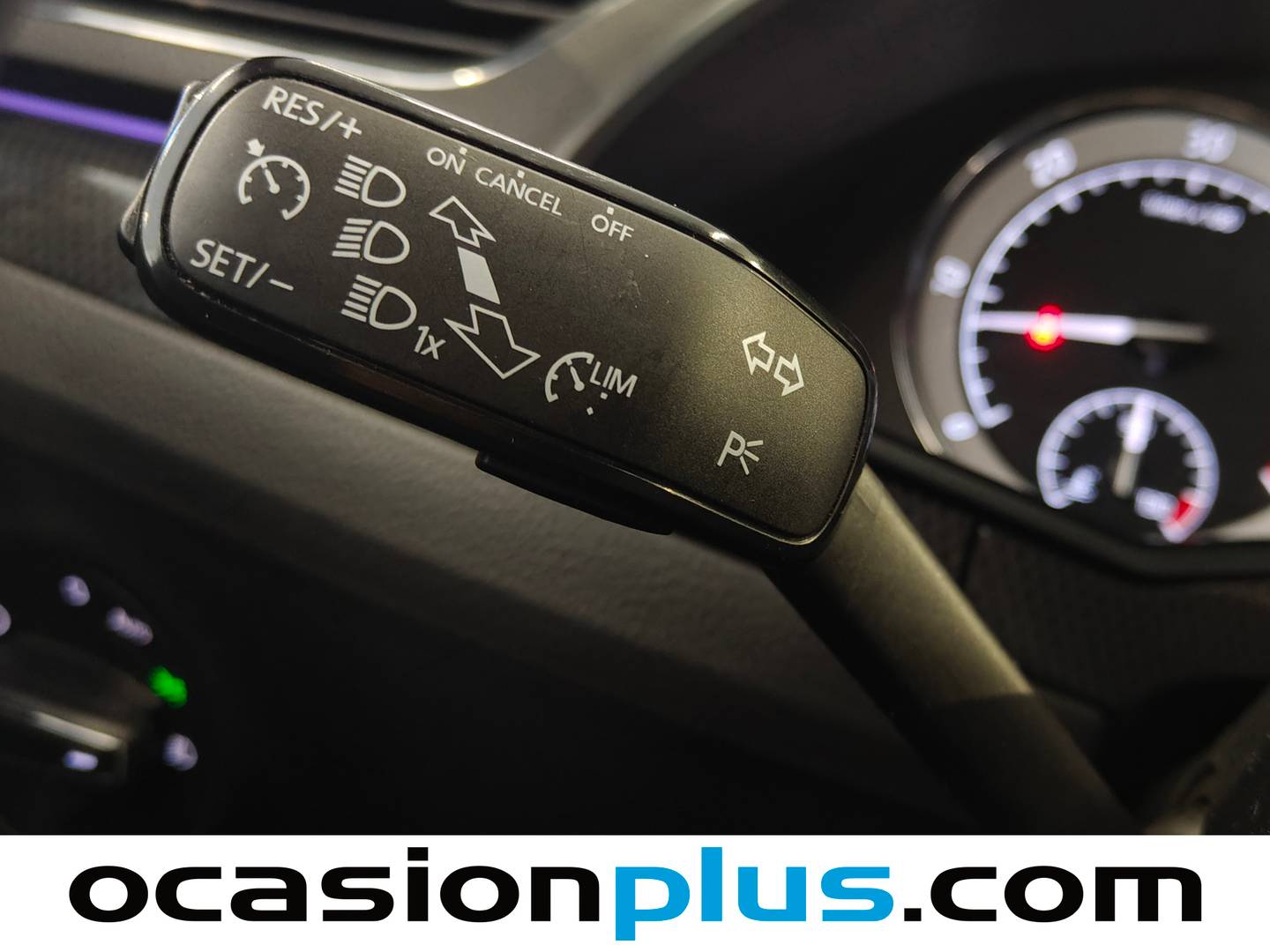 Skoda Superb Skoda Superb Combi 2.0 TDI Sport Line DSG (190 CV) automático