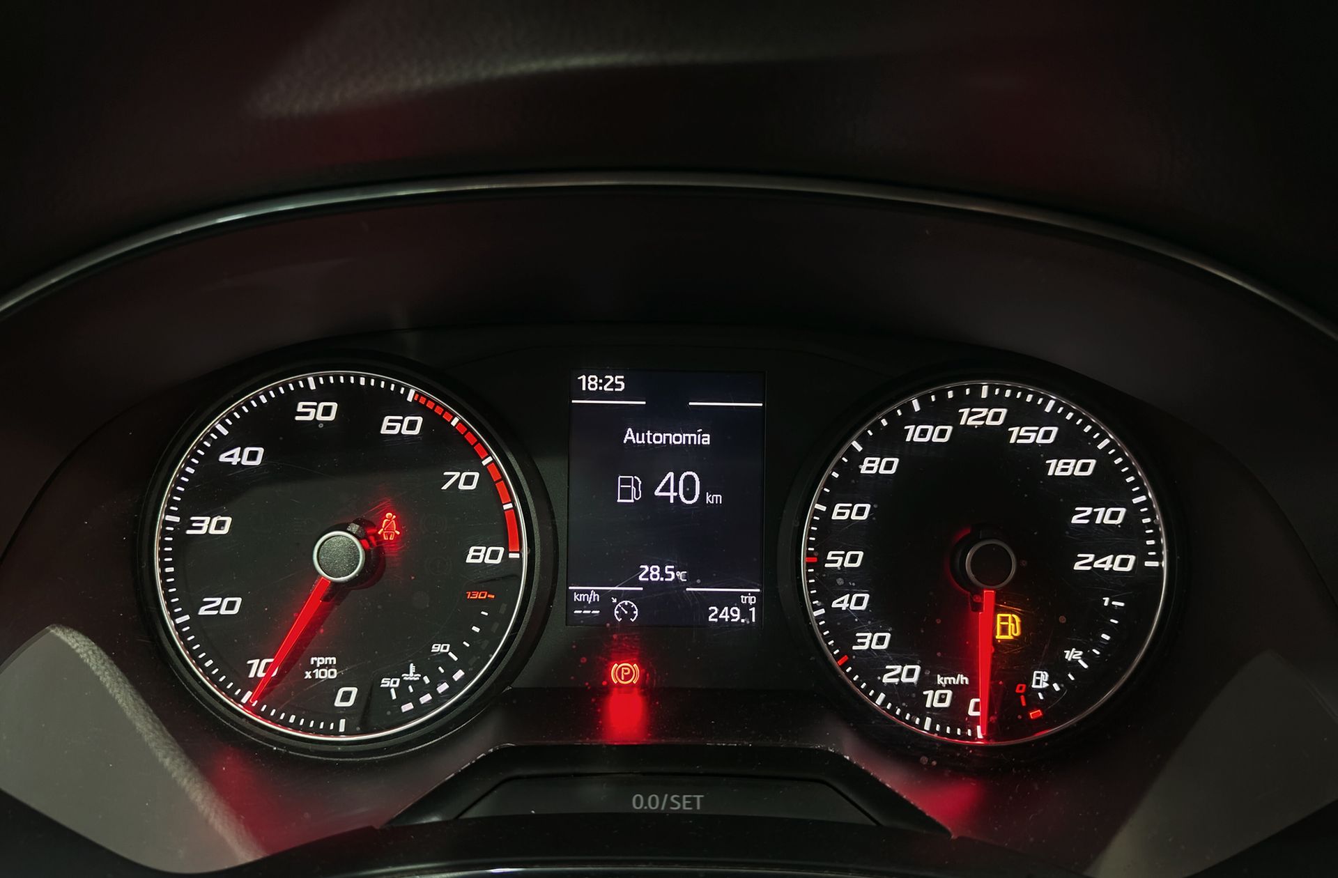 SEAT Arona 1.0 TSI Ecomotive Style - foto 21