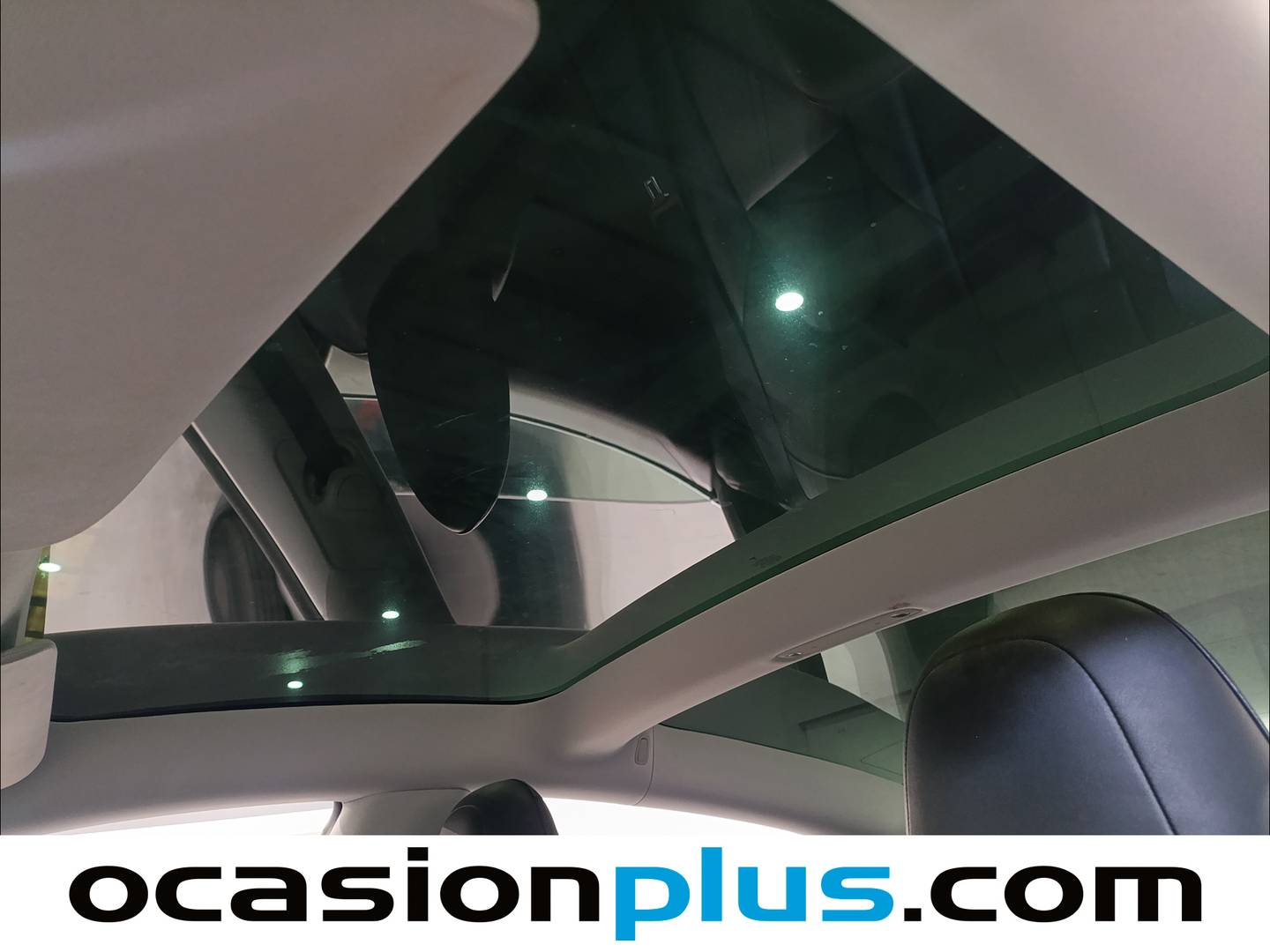 Extras y acabados del Tesla Model 3 Tesla Model 3 Estándar Plus RWD  (306 CV)