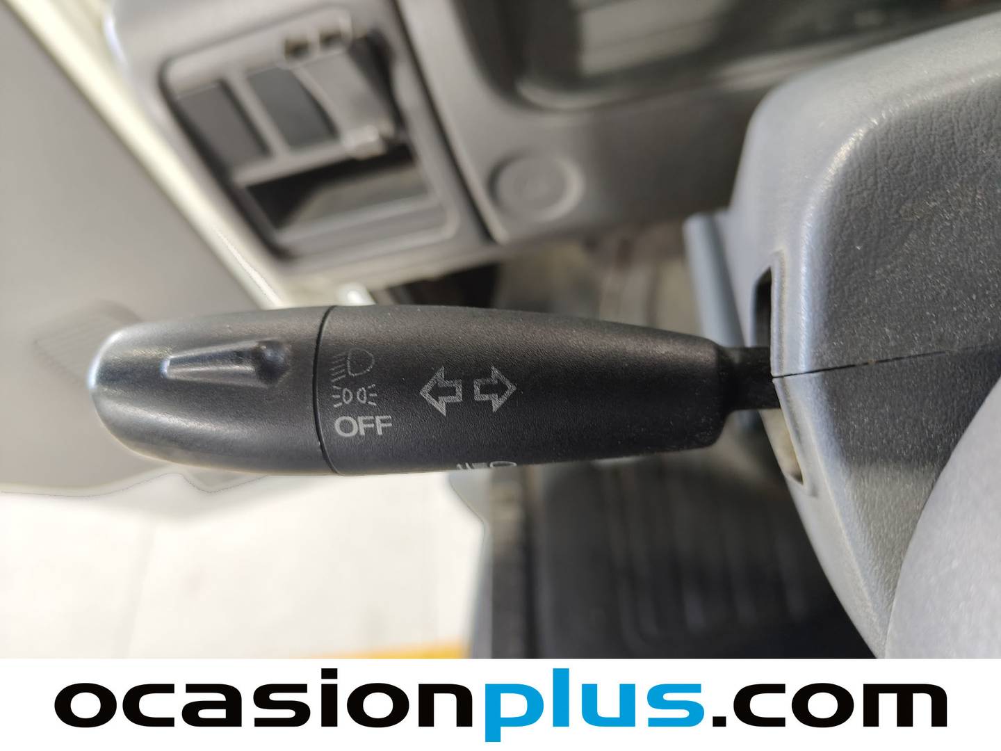 Nissan Cabstar E Nissan Cabstar Chasis 3.0 TL 120.35/1 corta (120 CV) de segunda mano