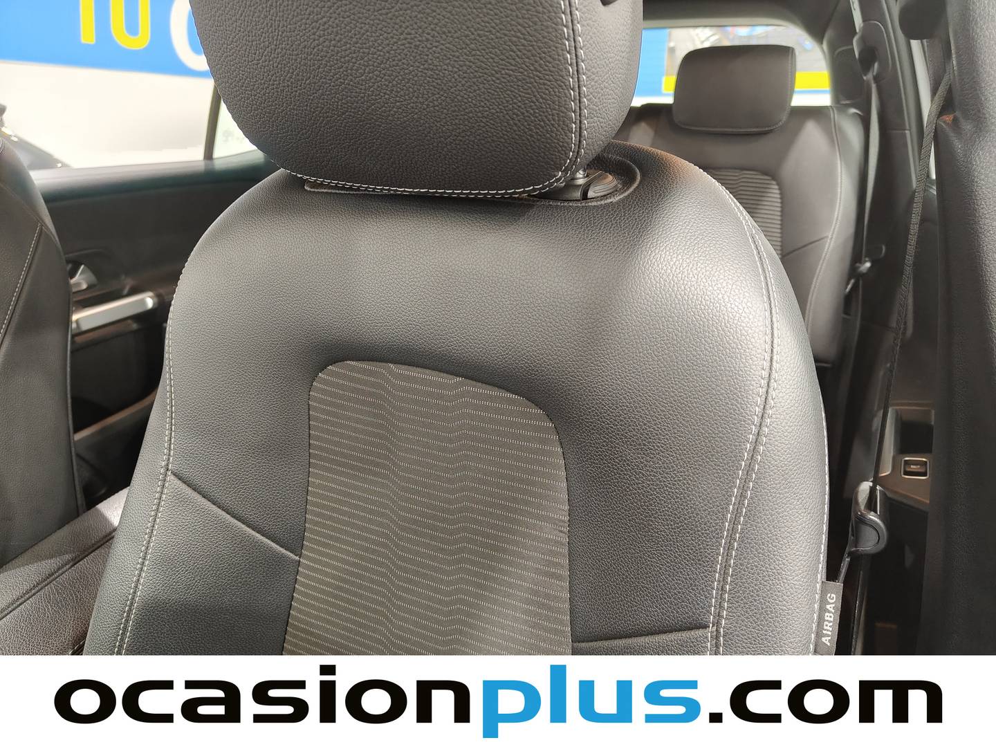 Foto Mercedes GLB Mercedes-Benz GLB 220 D 4Matic DCT (190 CV)