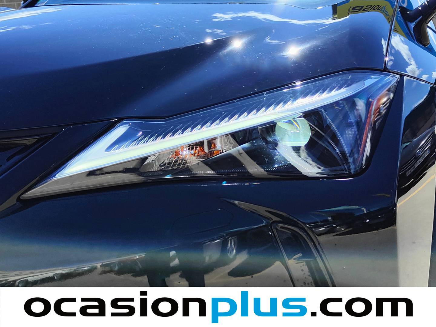 Acabados Lexus UX Lexus UX 250h Premium (184 CV)