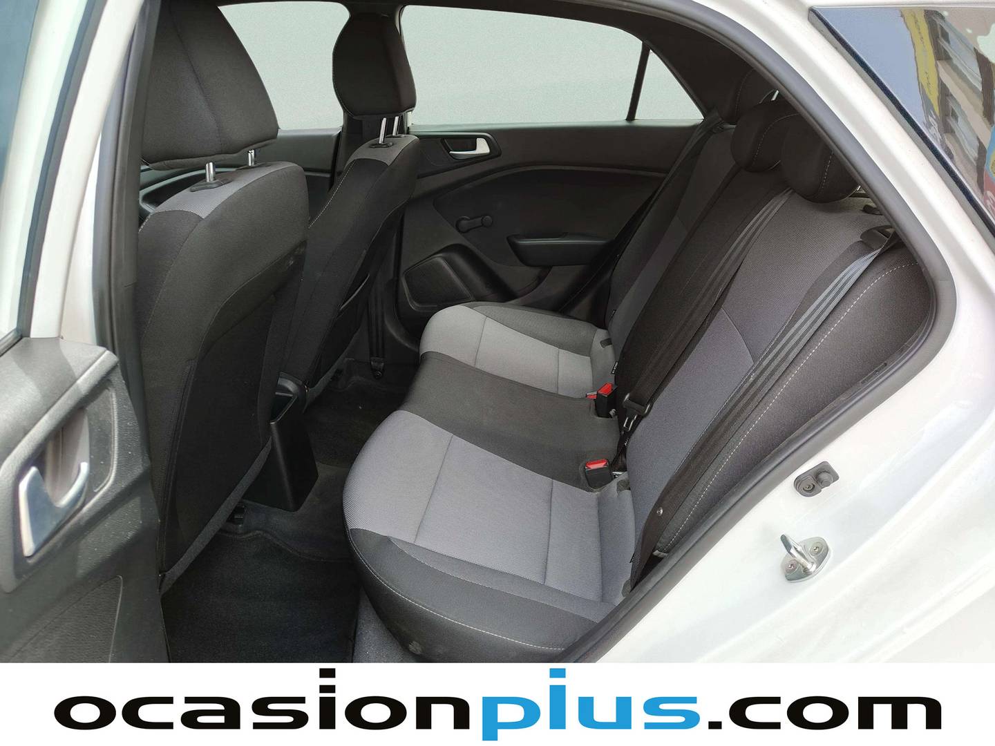 Foto asientos traseros Hyundai i20 Hyundai i20 1.2 MPI Fresh (84 CV)