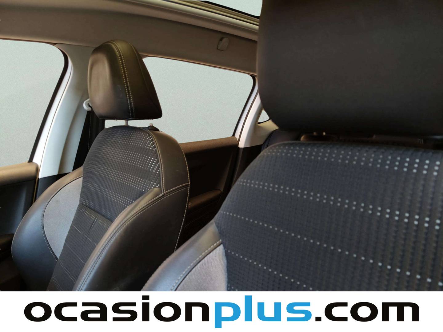 Extras del Peugeot 2008 Peugeot 2008 e-HDI 115 Allure (115 CV)