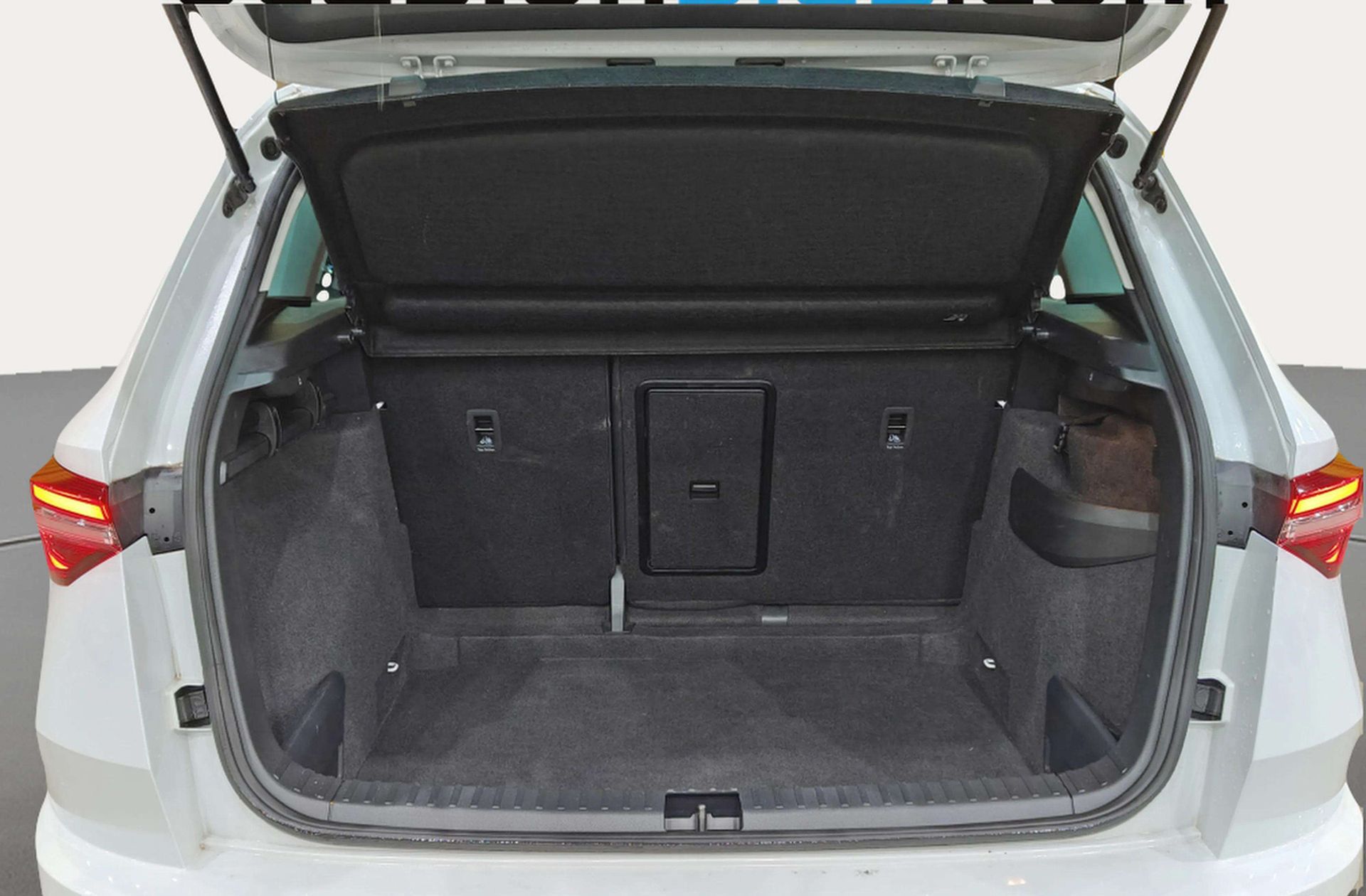 Škoda Karoq 2.0 TDI Selection - foto 18
