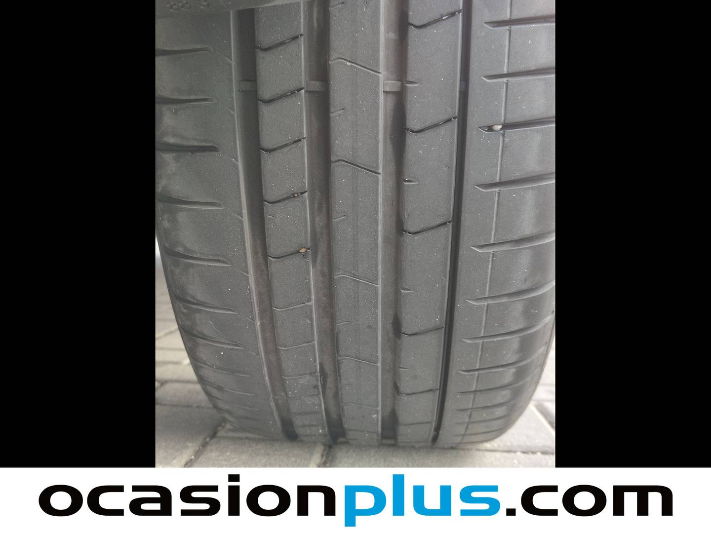 Foto Mercedes GLB Mercedes-Benz GLB 200 d (150 CV) Pack AMG