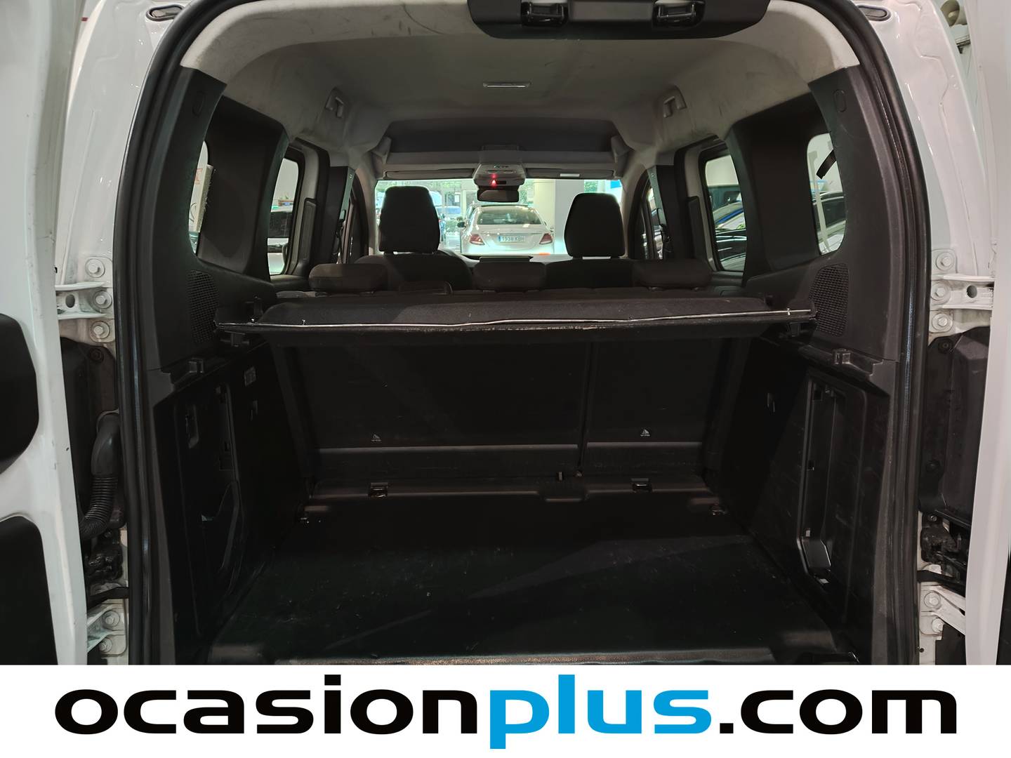 Foto Renault Kangoo Combi Renault Kangoo Combi 1.5 Blue dci Authentic (75 CV)